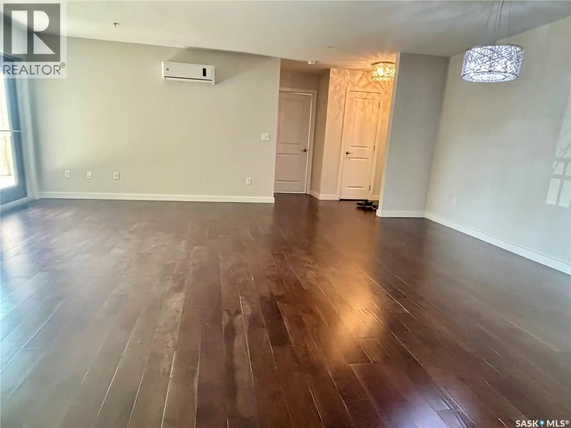 #117 211 LEDINGHAM STREET - Image 4