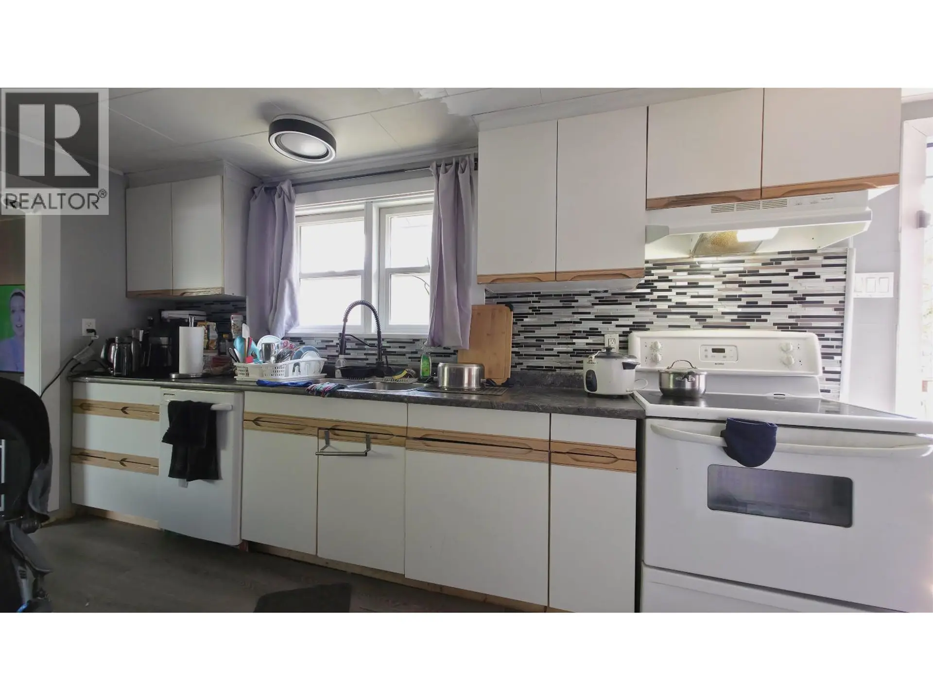 1047 CARNEY STREET - Image 3