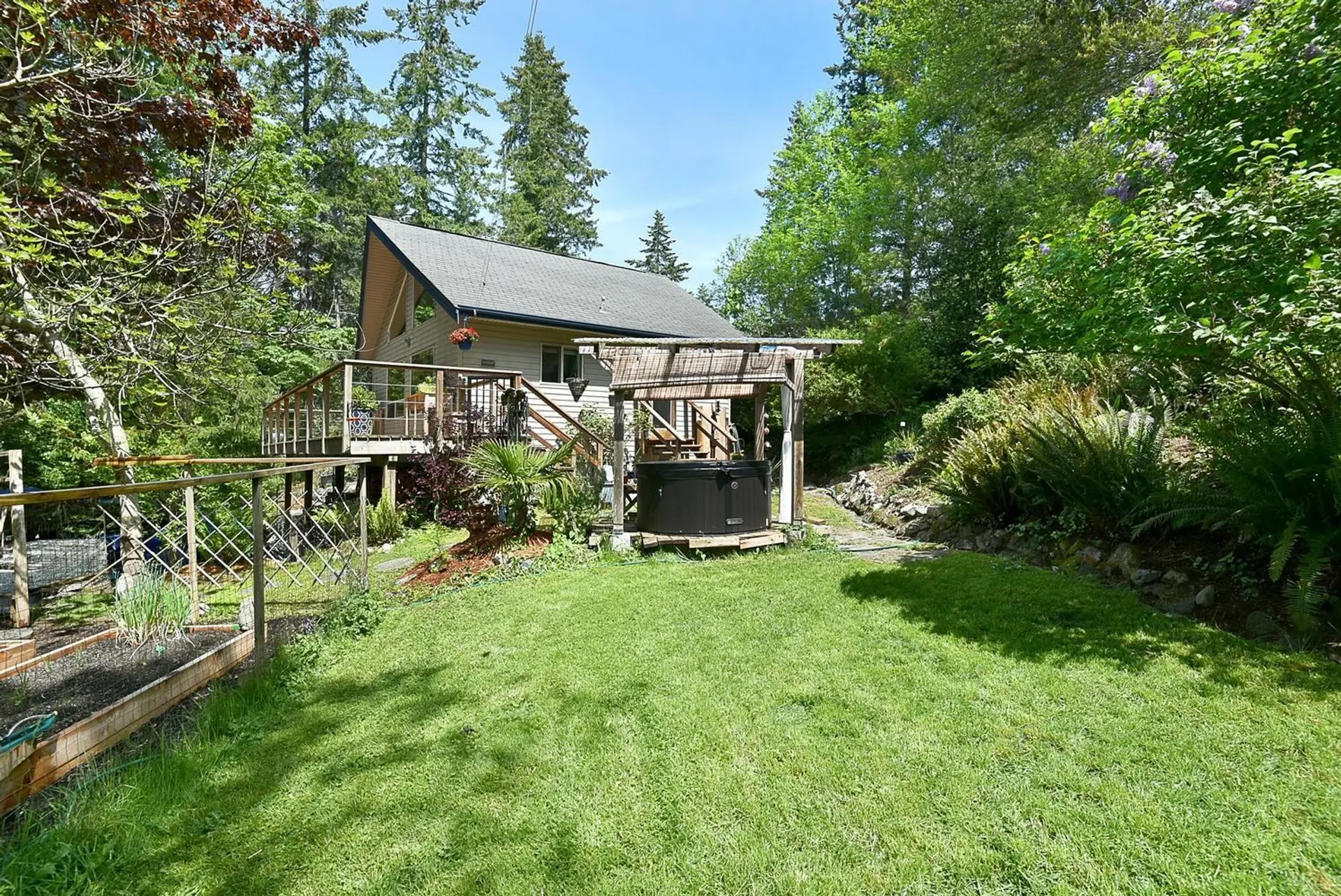 Property at 5794 Trout Lake Road, Halfmoon Bay, BC