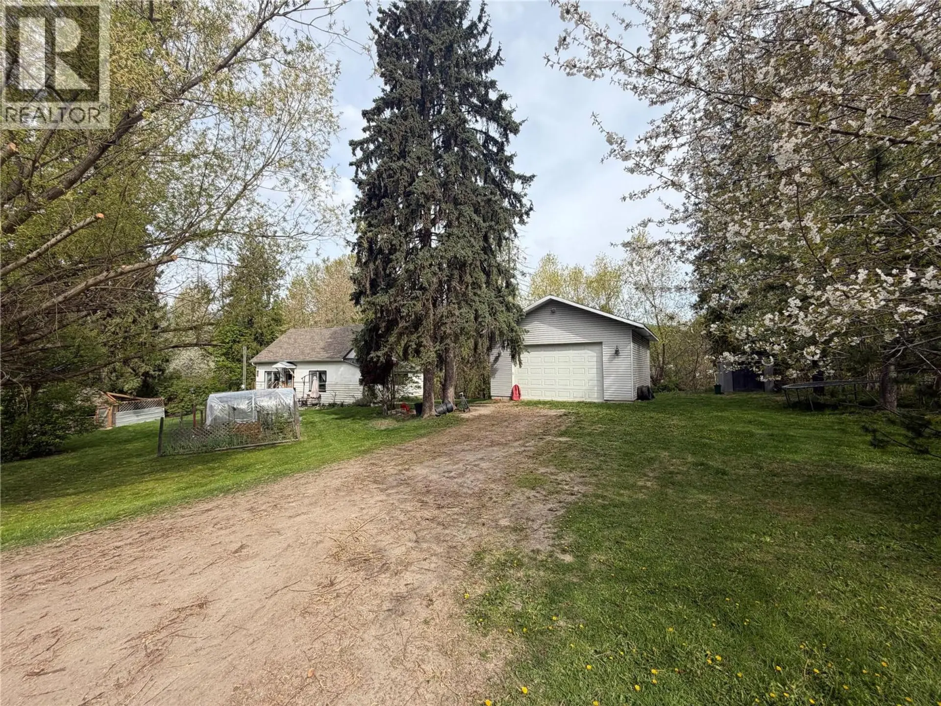 Property at 2370 Lakeshore Road NE, Salmon Arm, BC