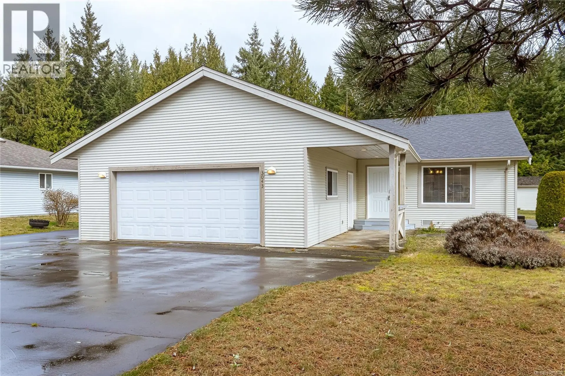 Property at 3043 Raymur Pl, Qualicum Beach, BC