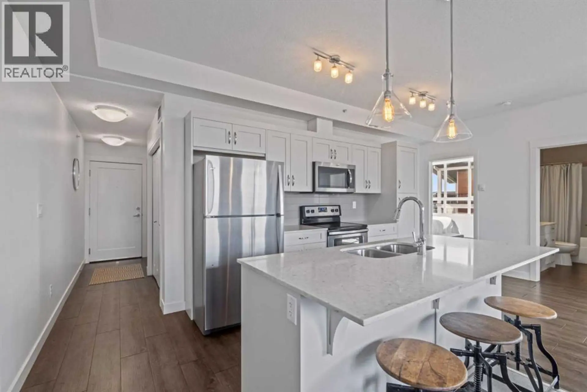 #404 10 Walgrove Walk SE - Image 2