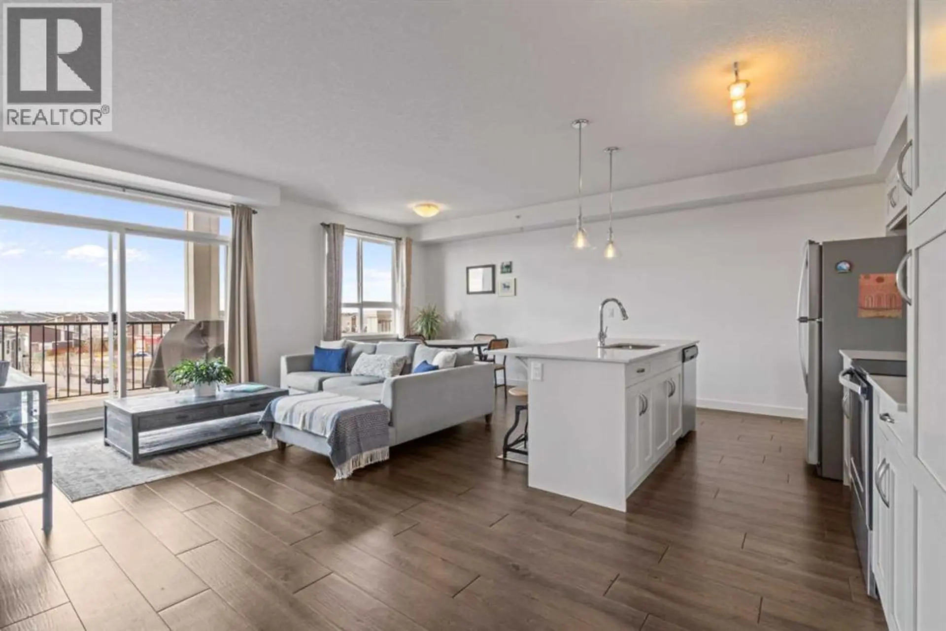 #404 10 Walgrove Walk SE - Image 5