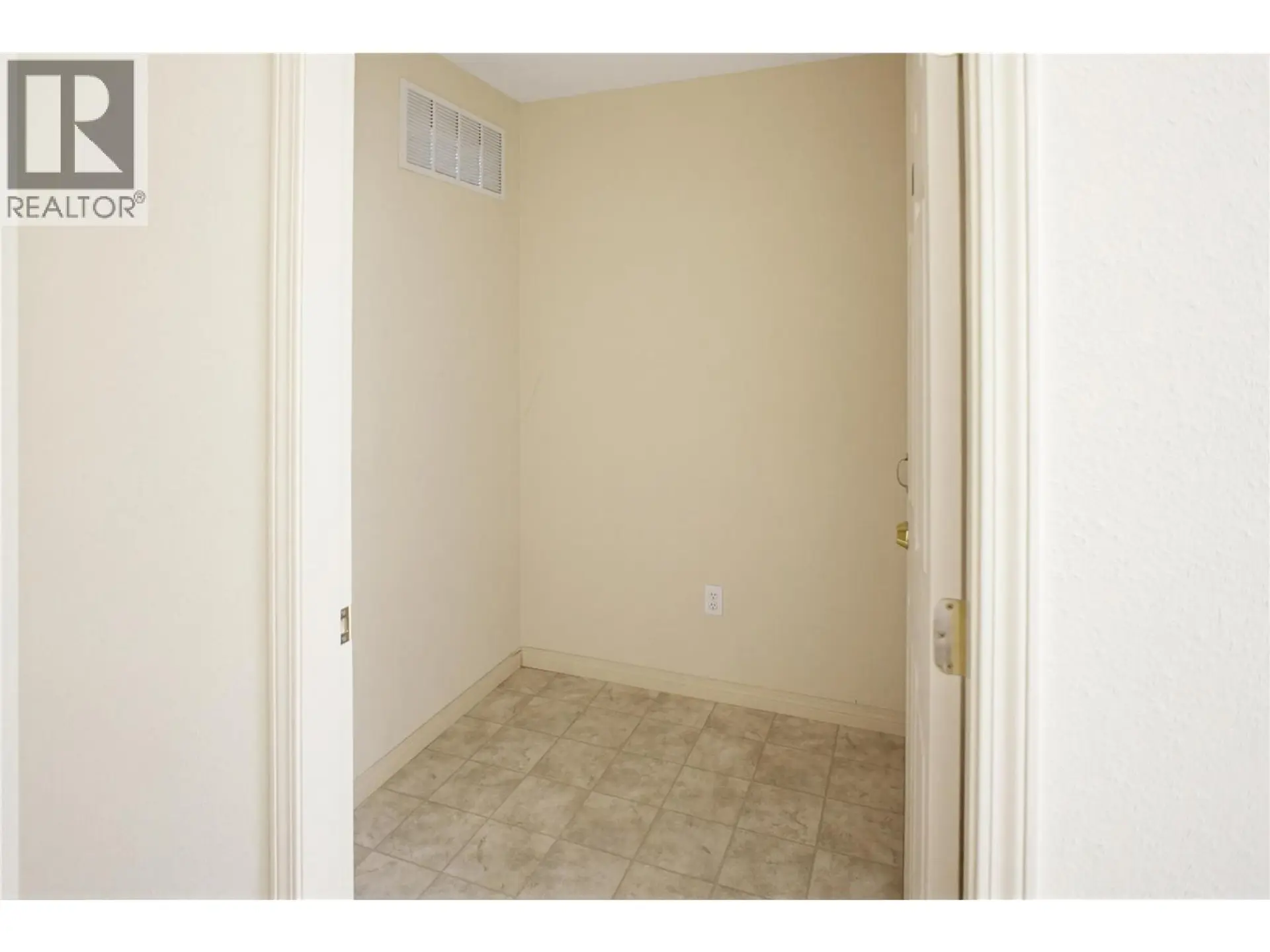 #409 120 VERNON Avenue - Image 15