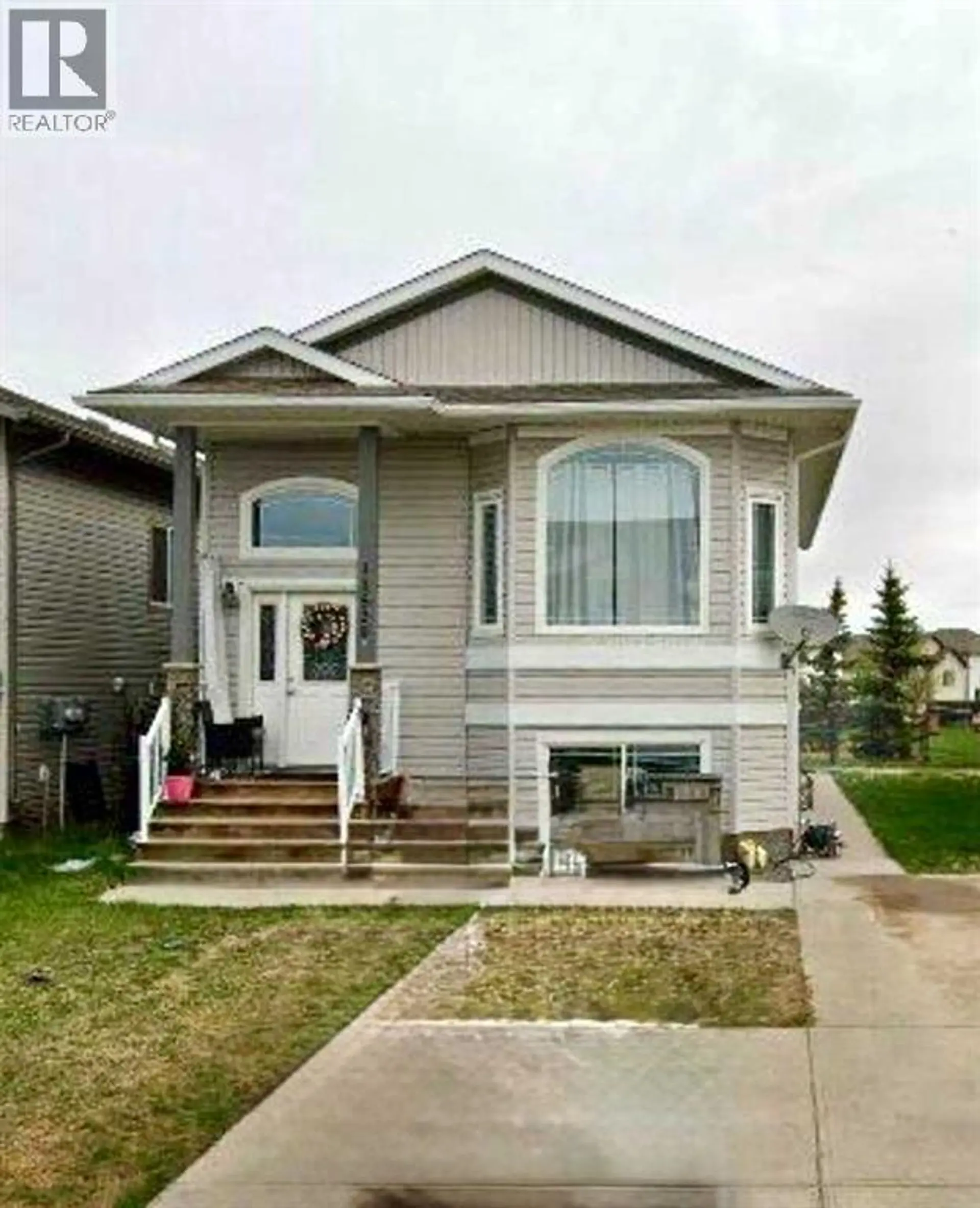 Property at 11520 75 Avenue, Grande Prairie, AB