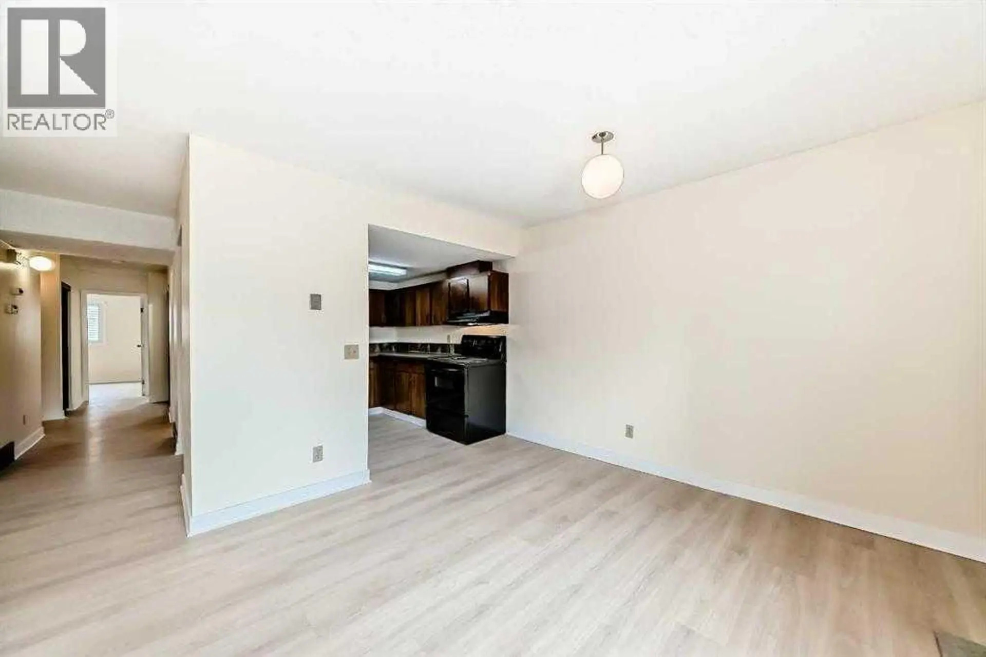 #702 1540 29 Street NW - Image 3