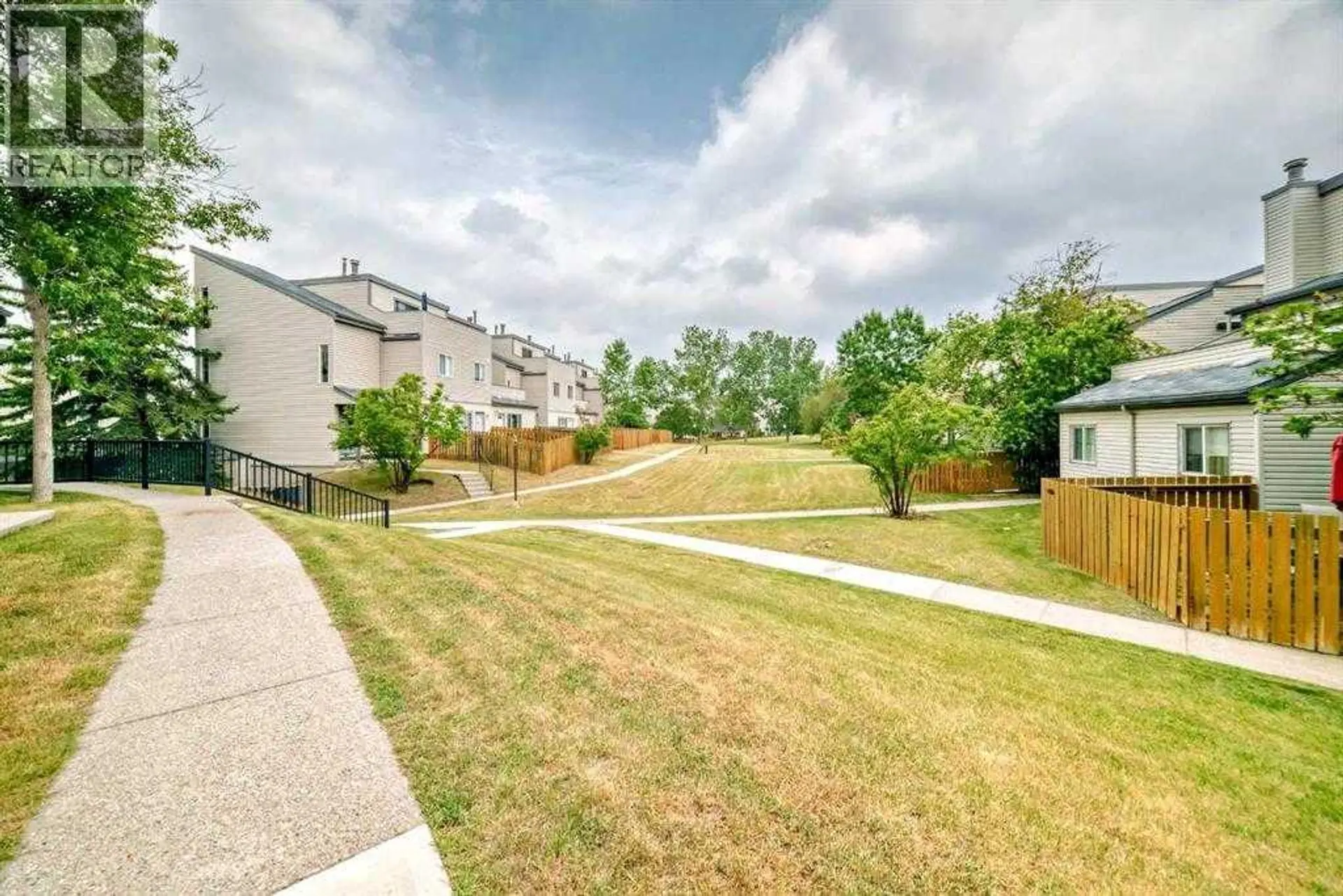#702 1540 29 Street NW - Image 15