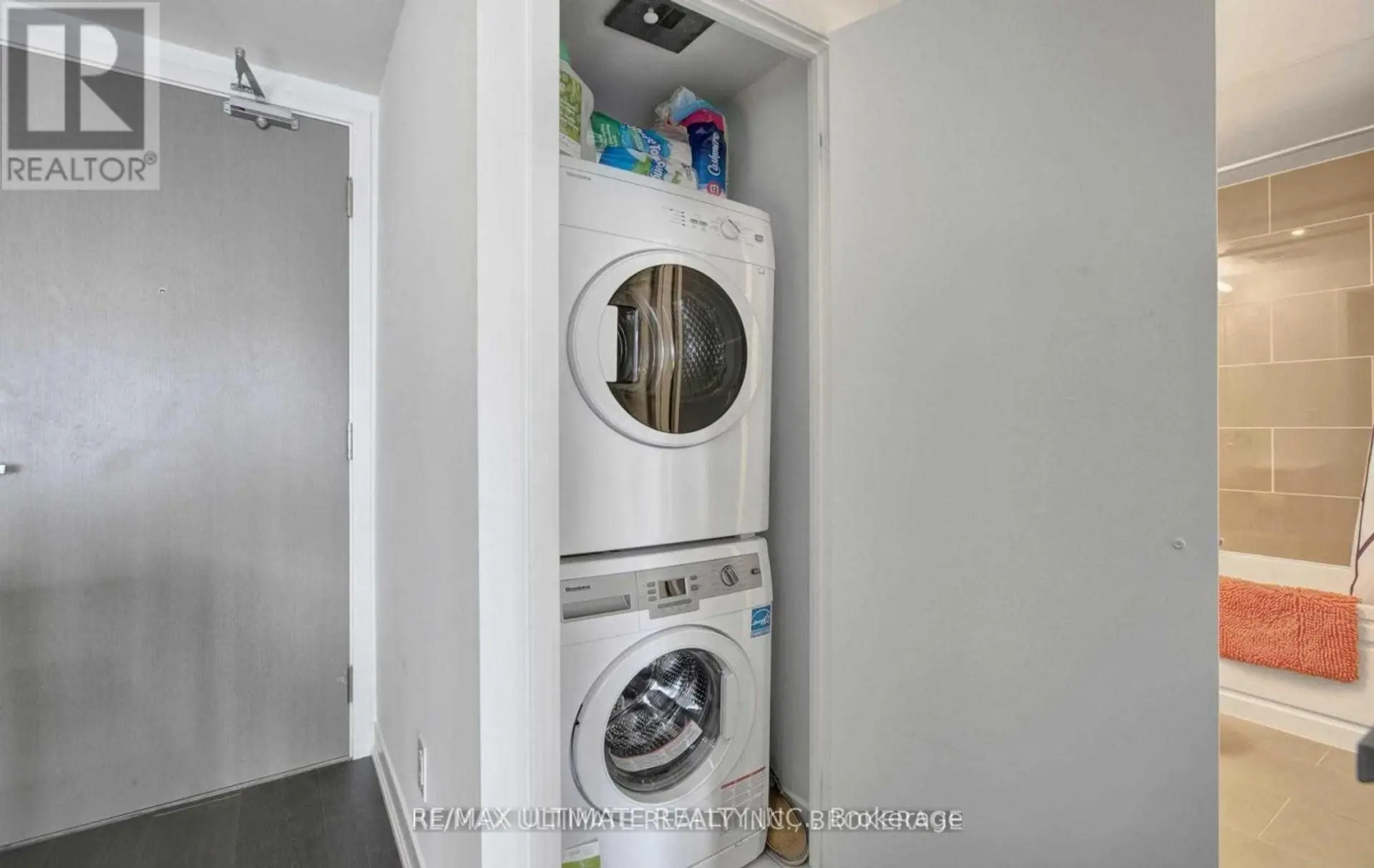 #4203 88 HARBOUR STREET - Image 14