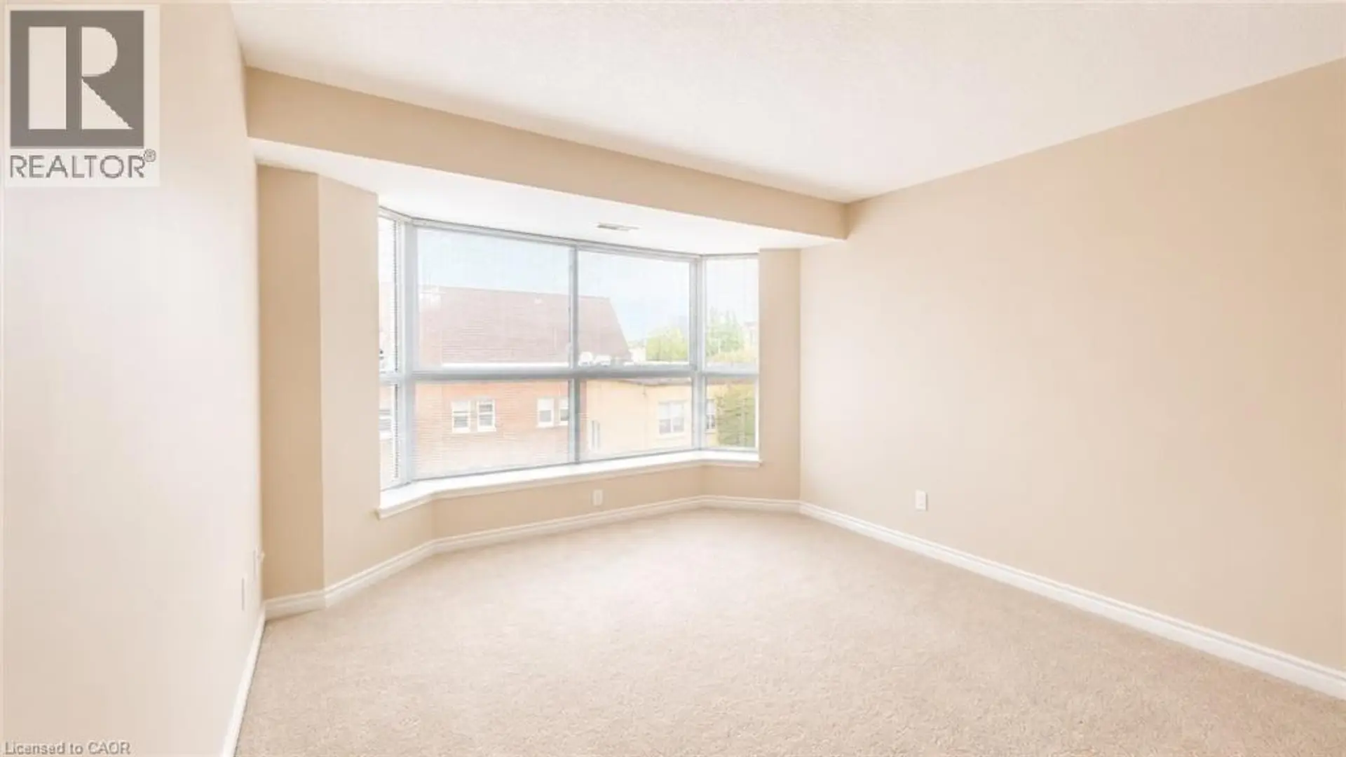 #404 20 ST. GEORGE Street - Image 7