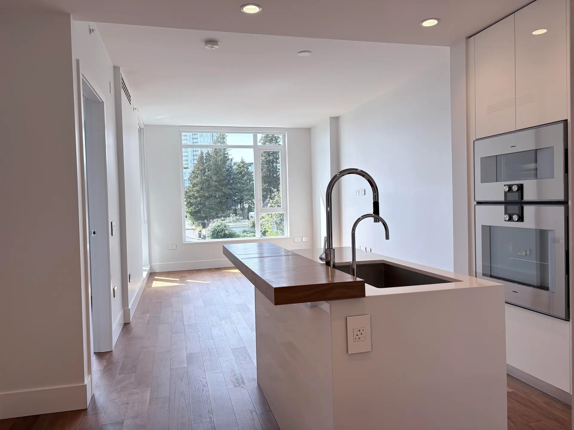 Property at #405 389 W 59th Avenue, Vancouver, BC