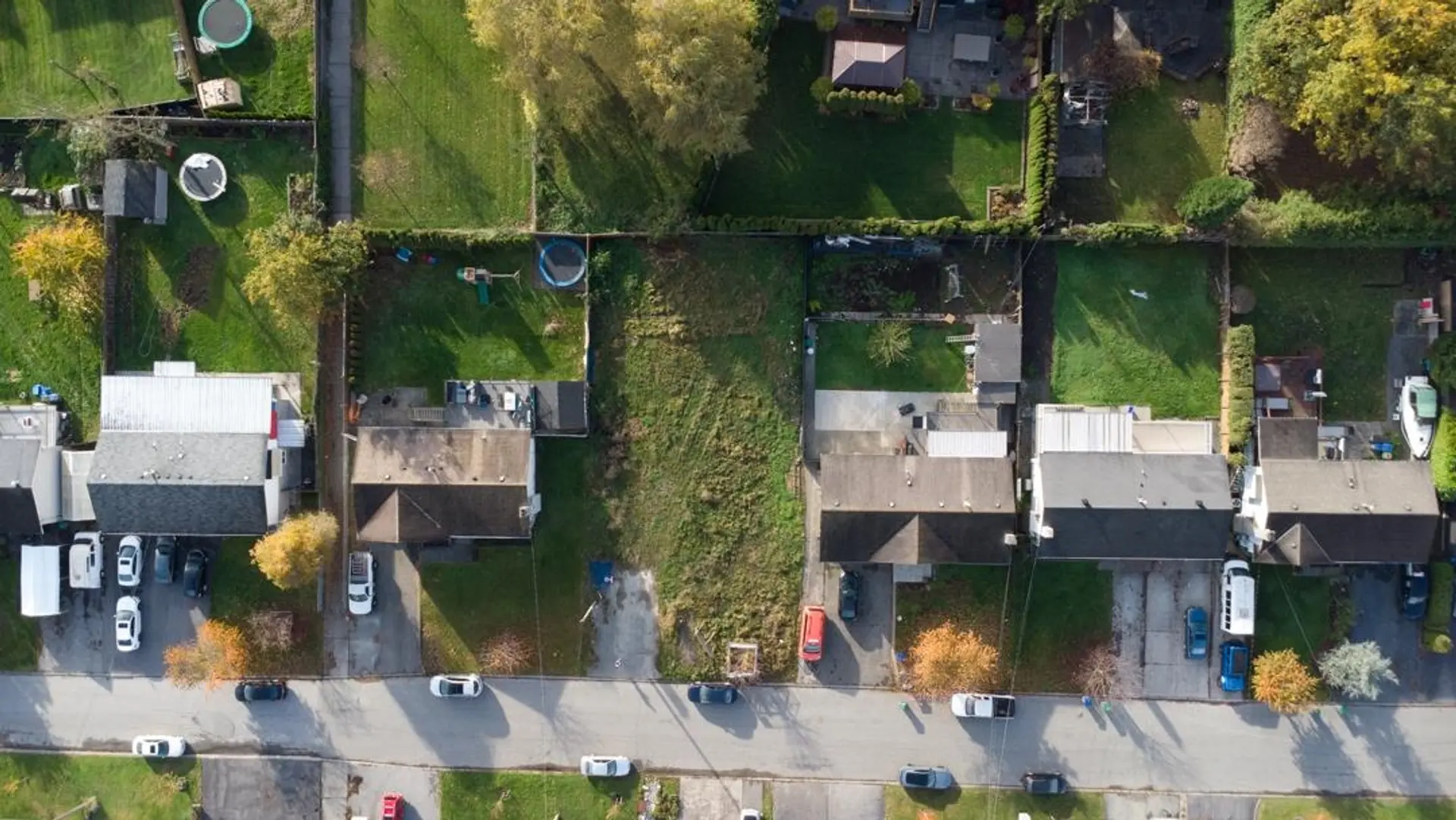 17884 57a Avenue - Image 2