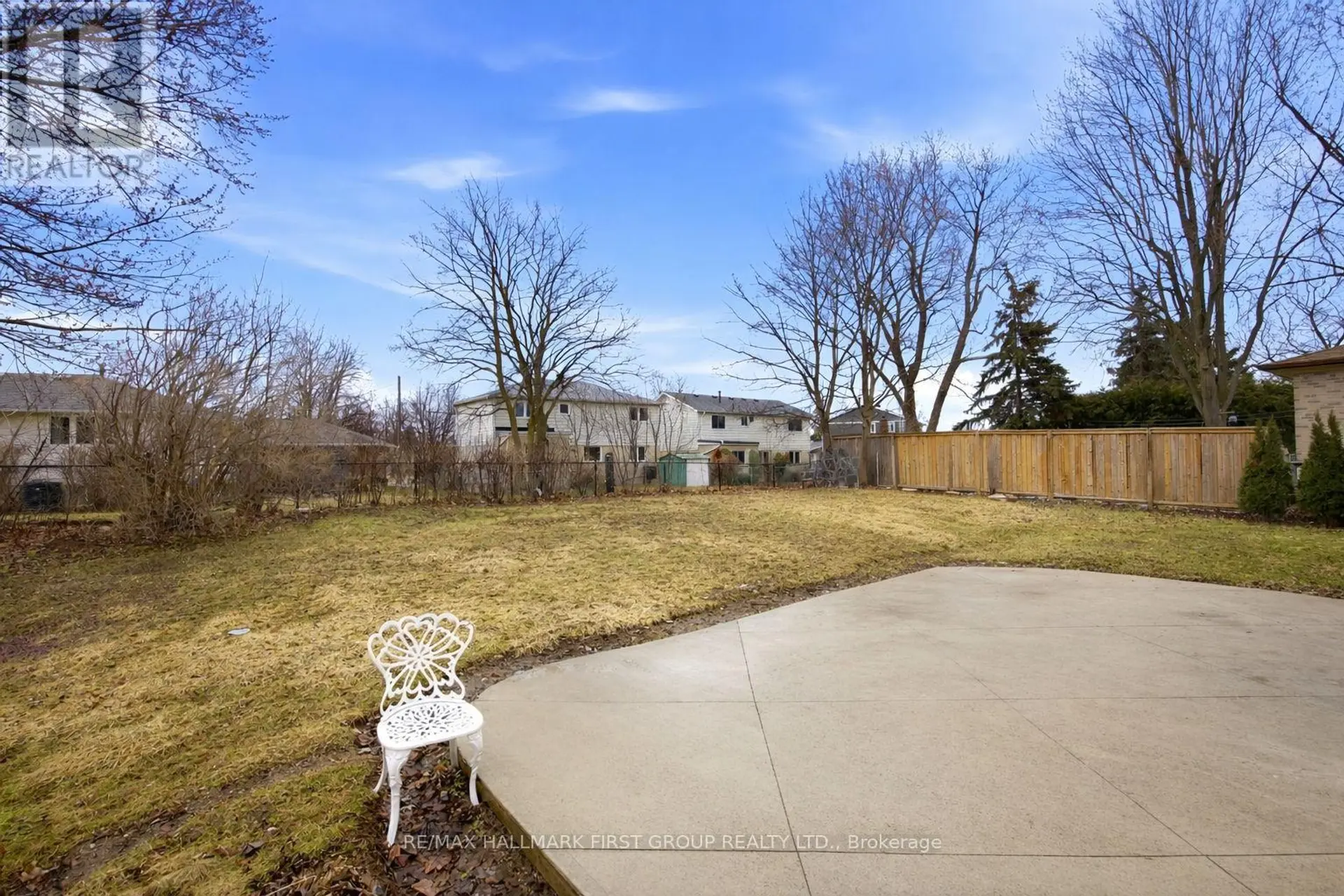 7 DAWSON CRESCENT - Image 20