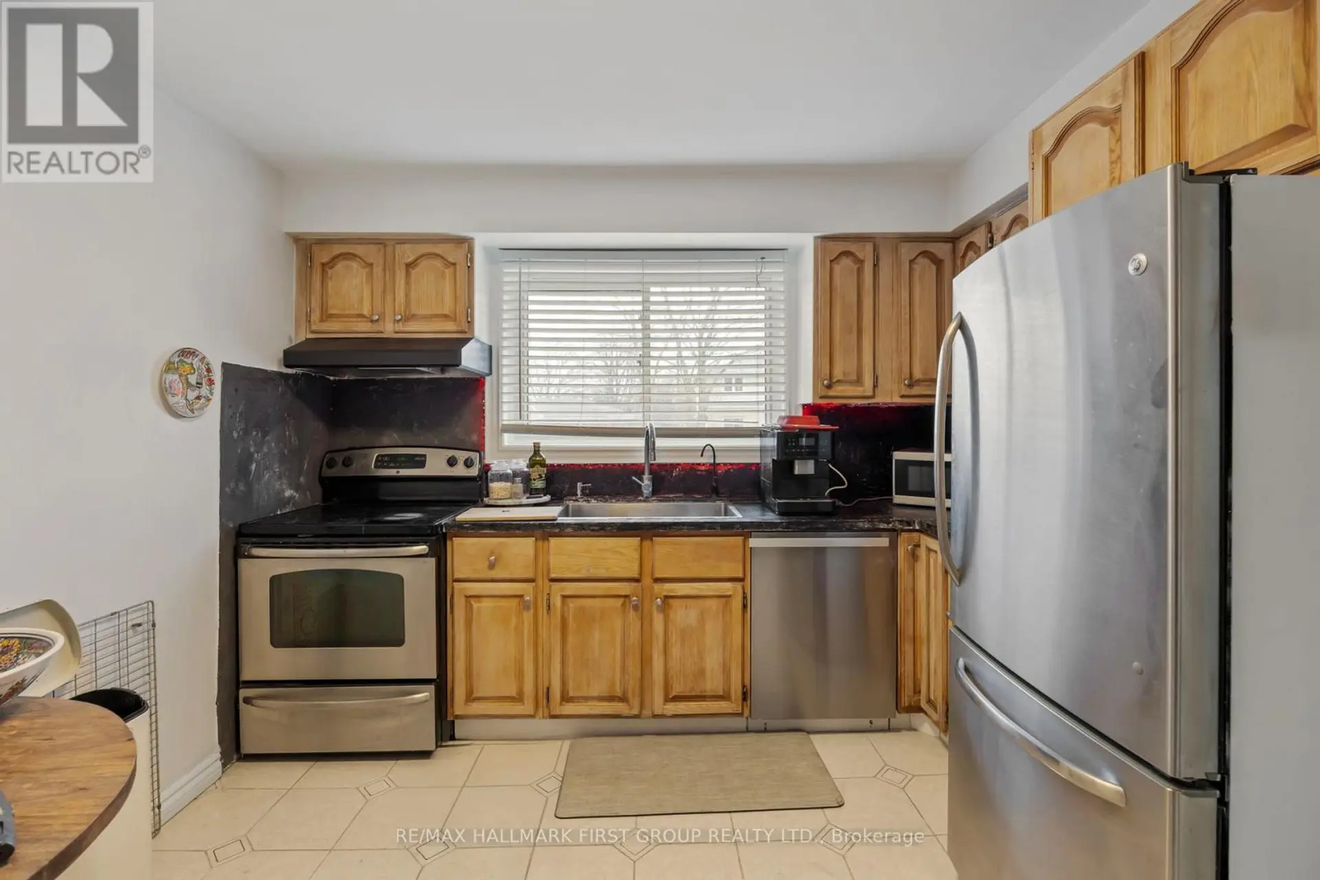 7 DAWSON CRESCENT - Image 7