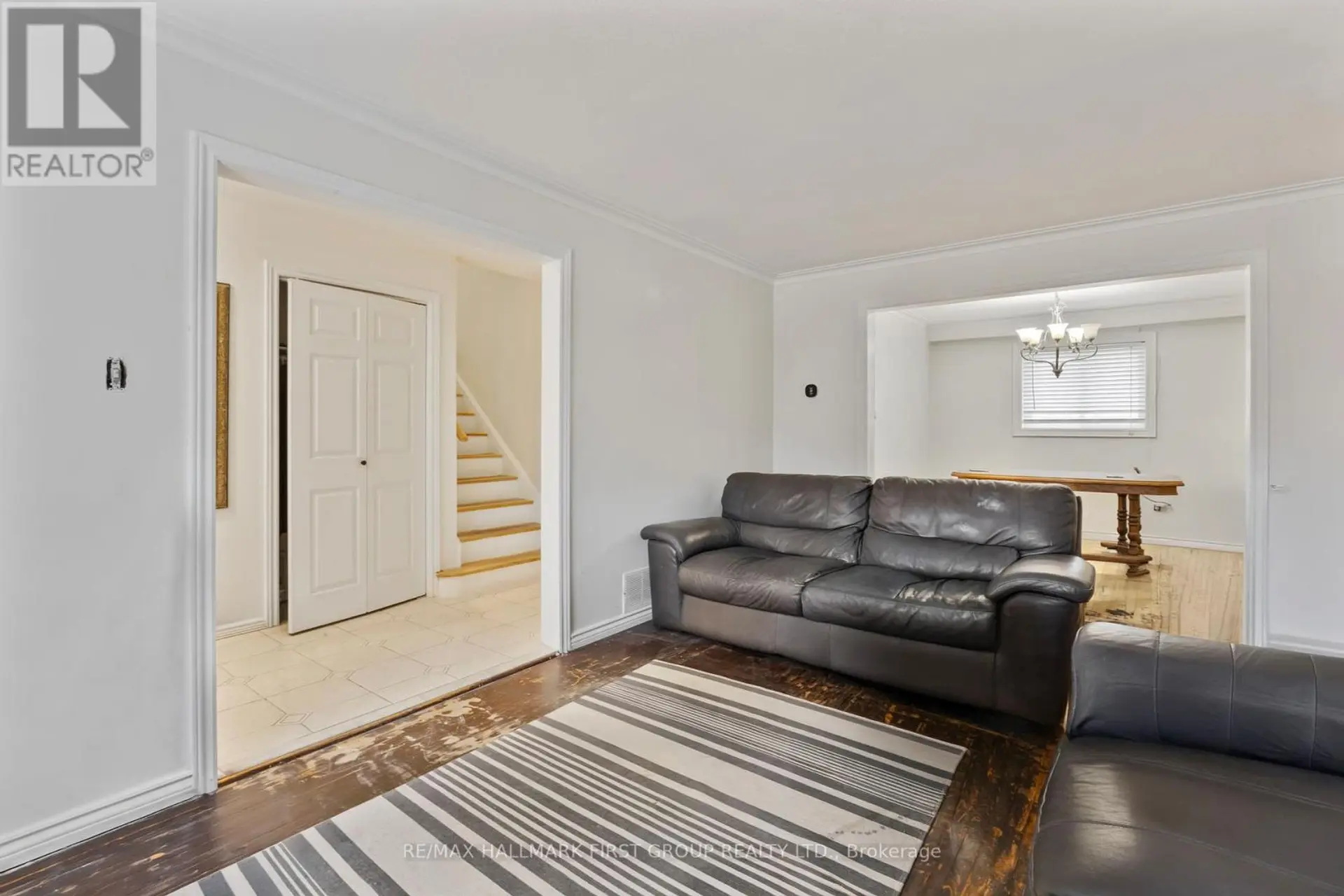 7 DAWSON CRESCENT - Image 4