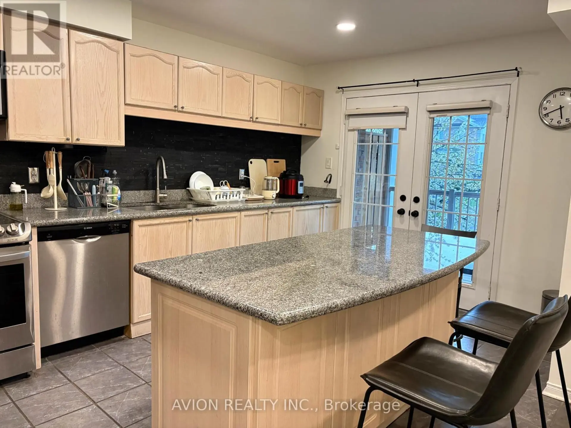#6 601 SHORELINE DRIVE - Image 5