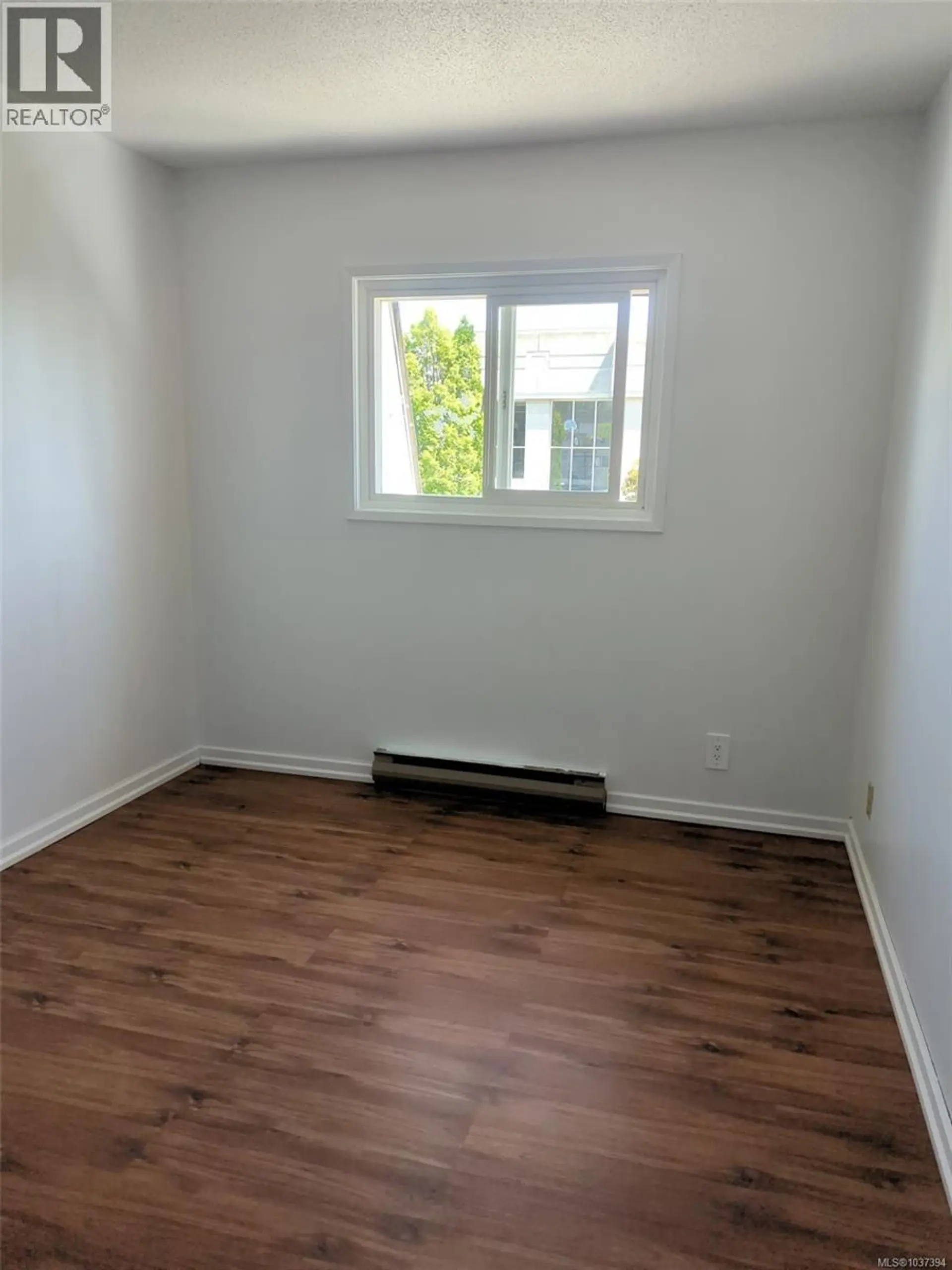 976 Market St - Image 10