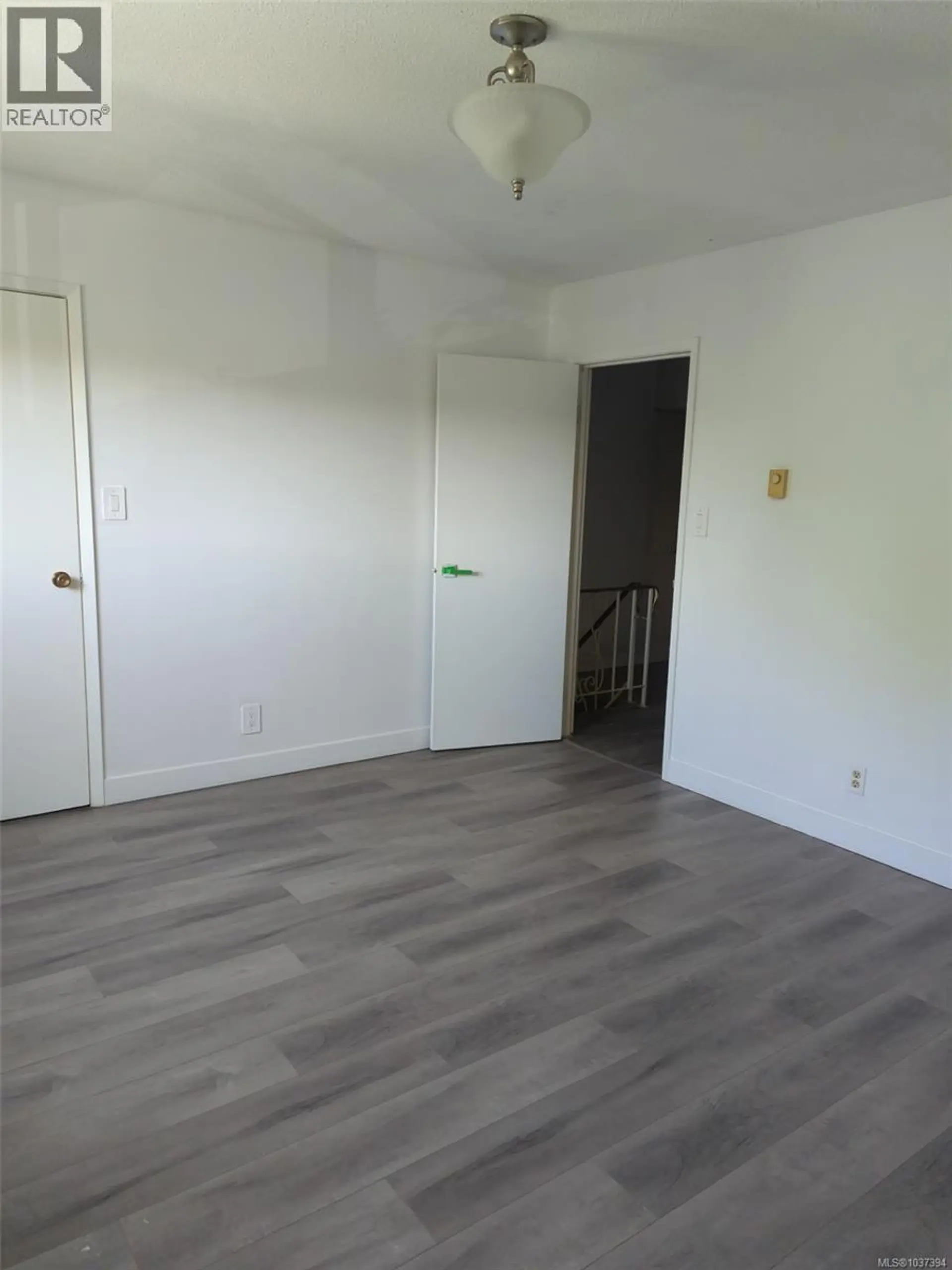 976 Market St - Image 8