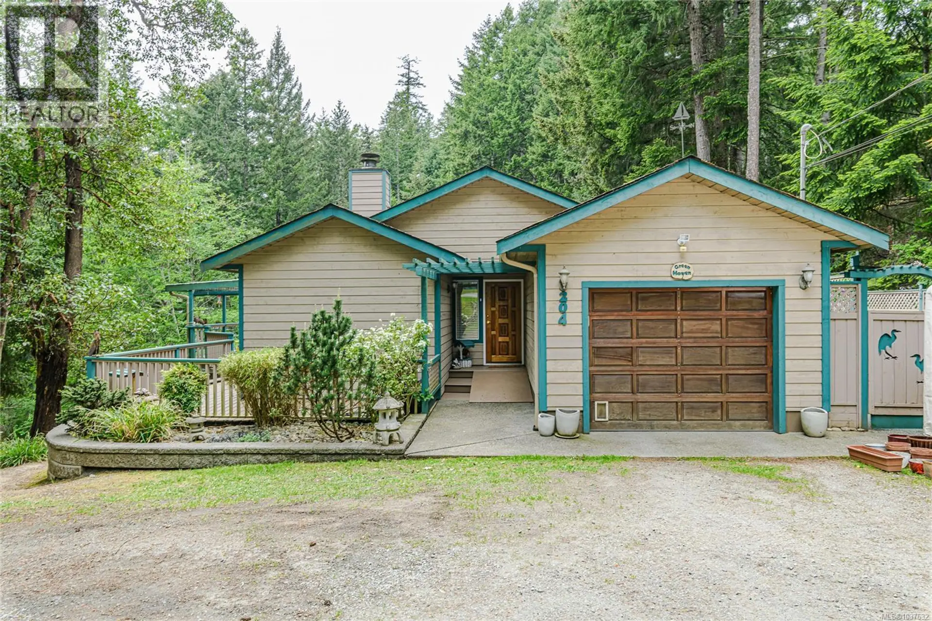 Property at 204 Cormorant Cres, Salt Spring, BC