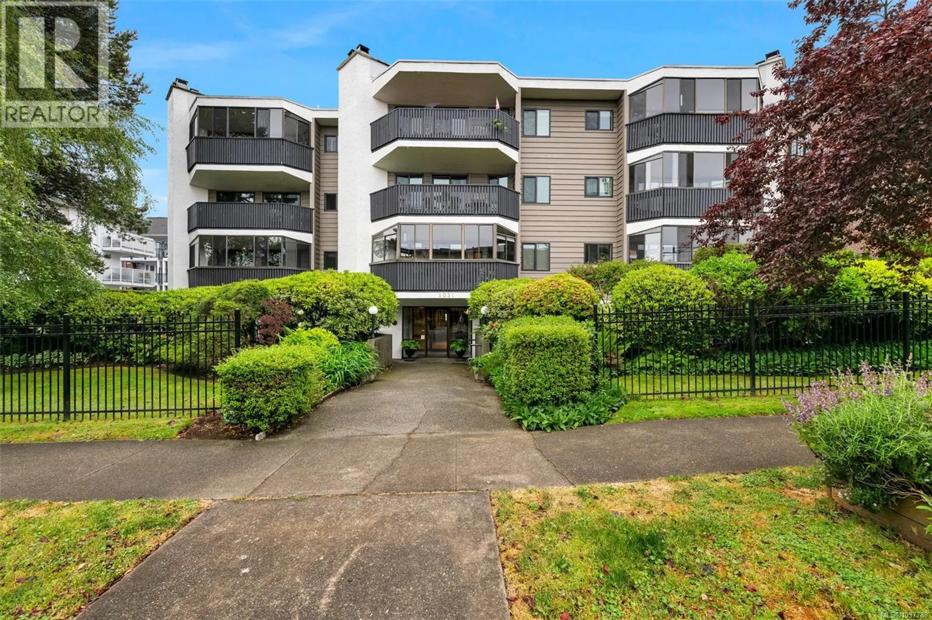 Property at #103 1031 Burdett Ave N, Victoria, BC