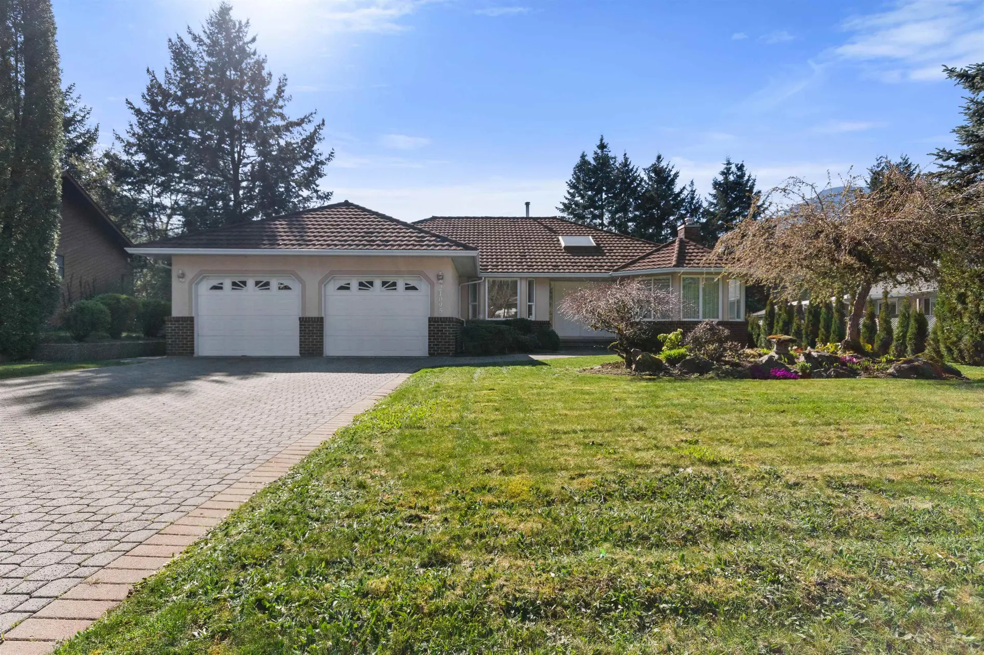 Property at 21095 Swallow Place, Hope, BC