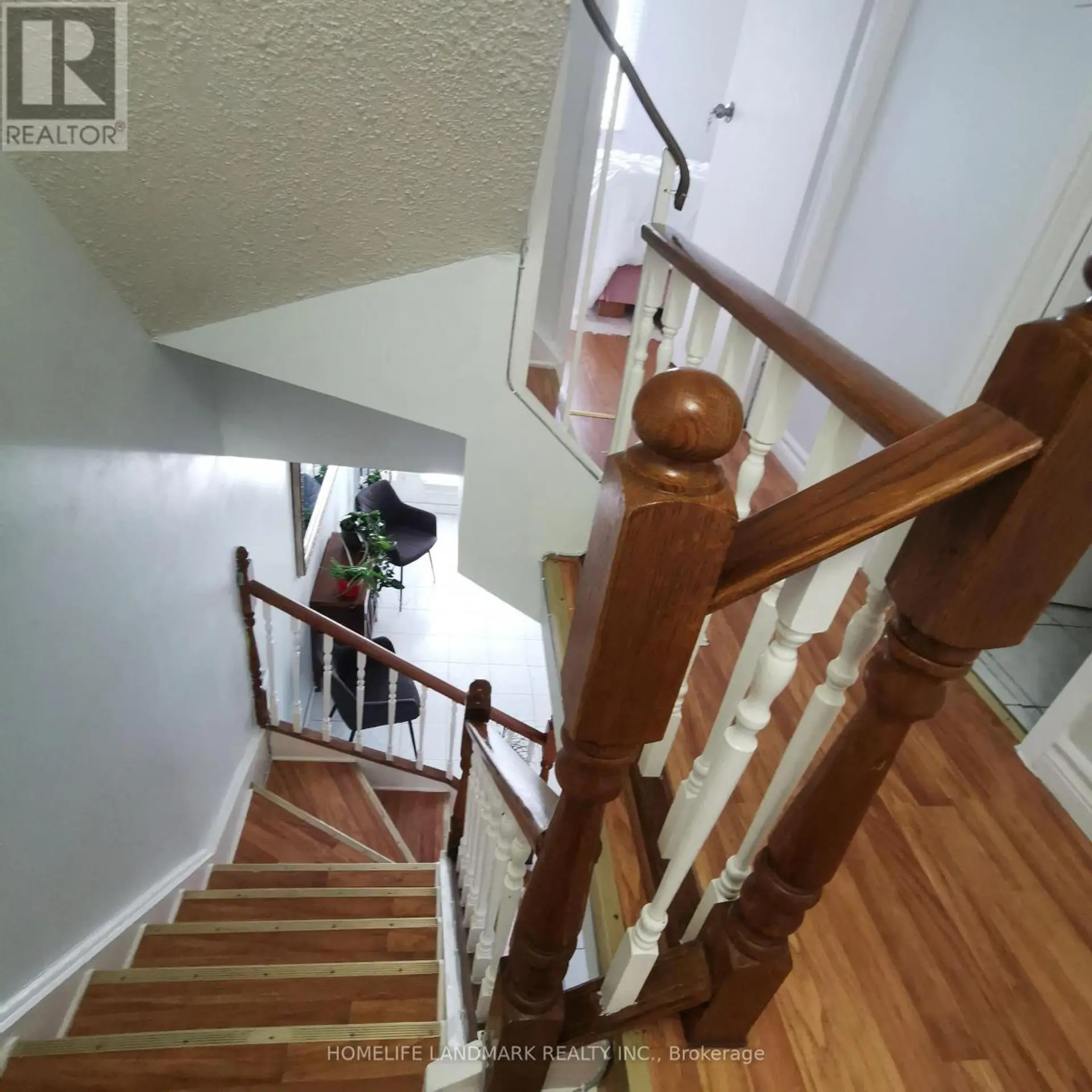 #123 275 BROADVIEW AVENUE - Image 8