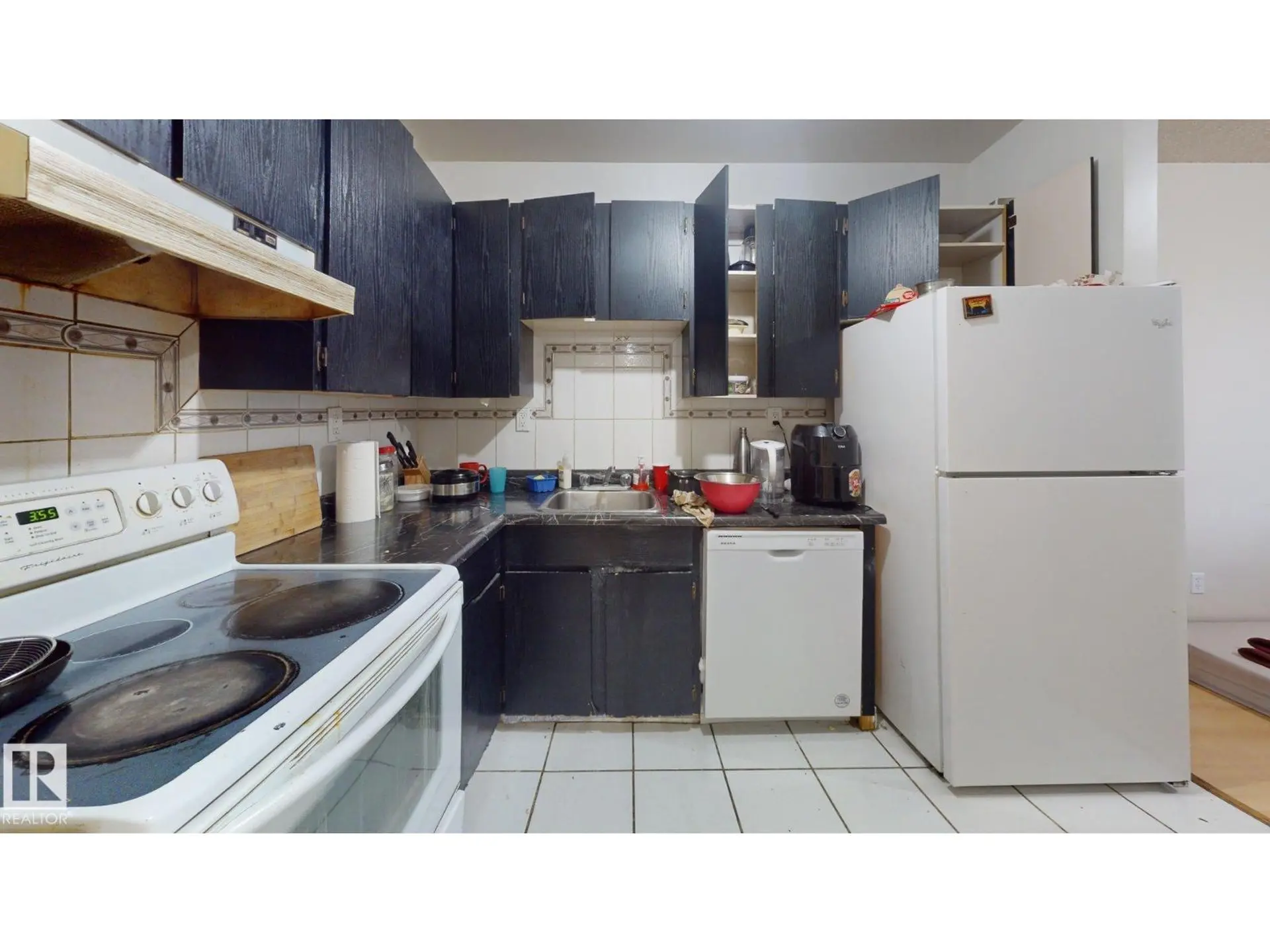 #402 2624 milwwods RD NW NW - Image 2