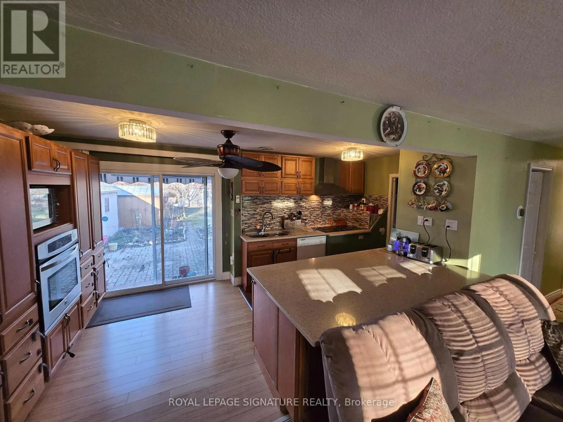 601 CONACHER DRIVE - Image 7
