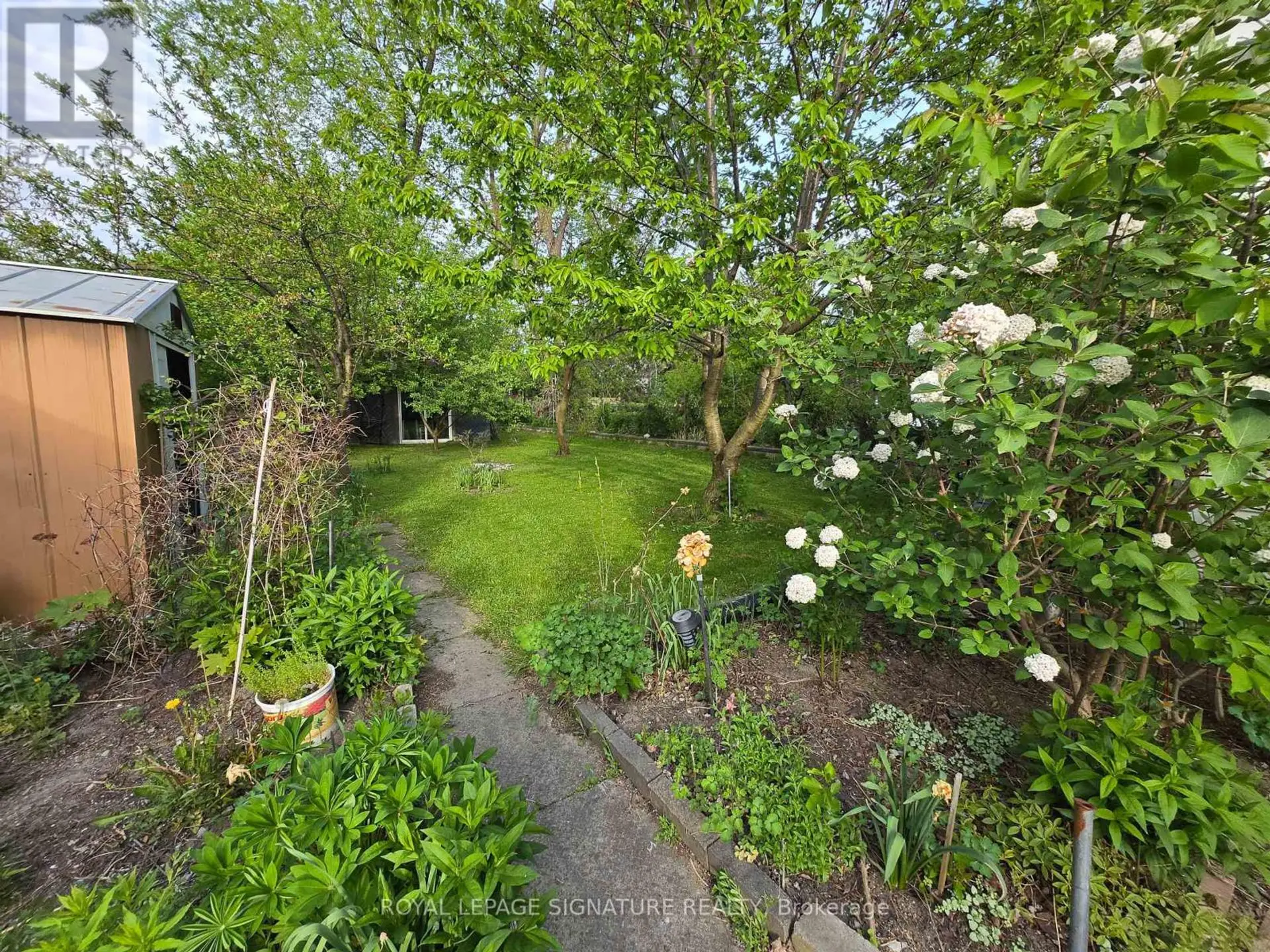 601 CONACHER DRIVE - Image 16