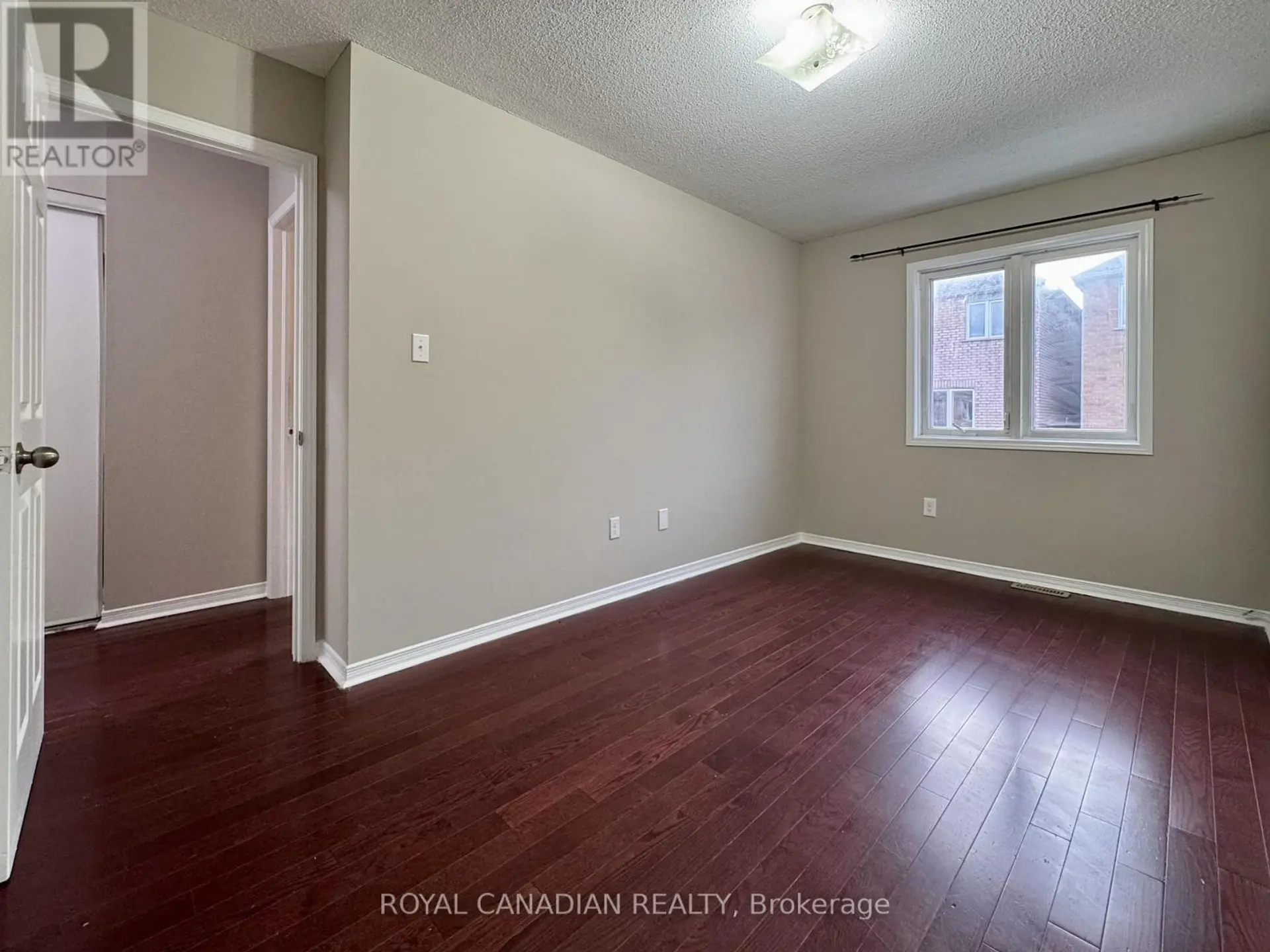 10 GUINEVERE ROAD - Image 16