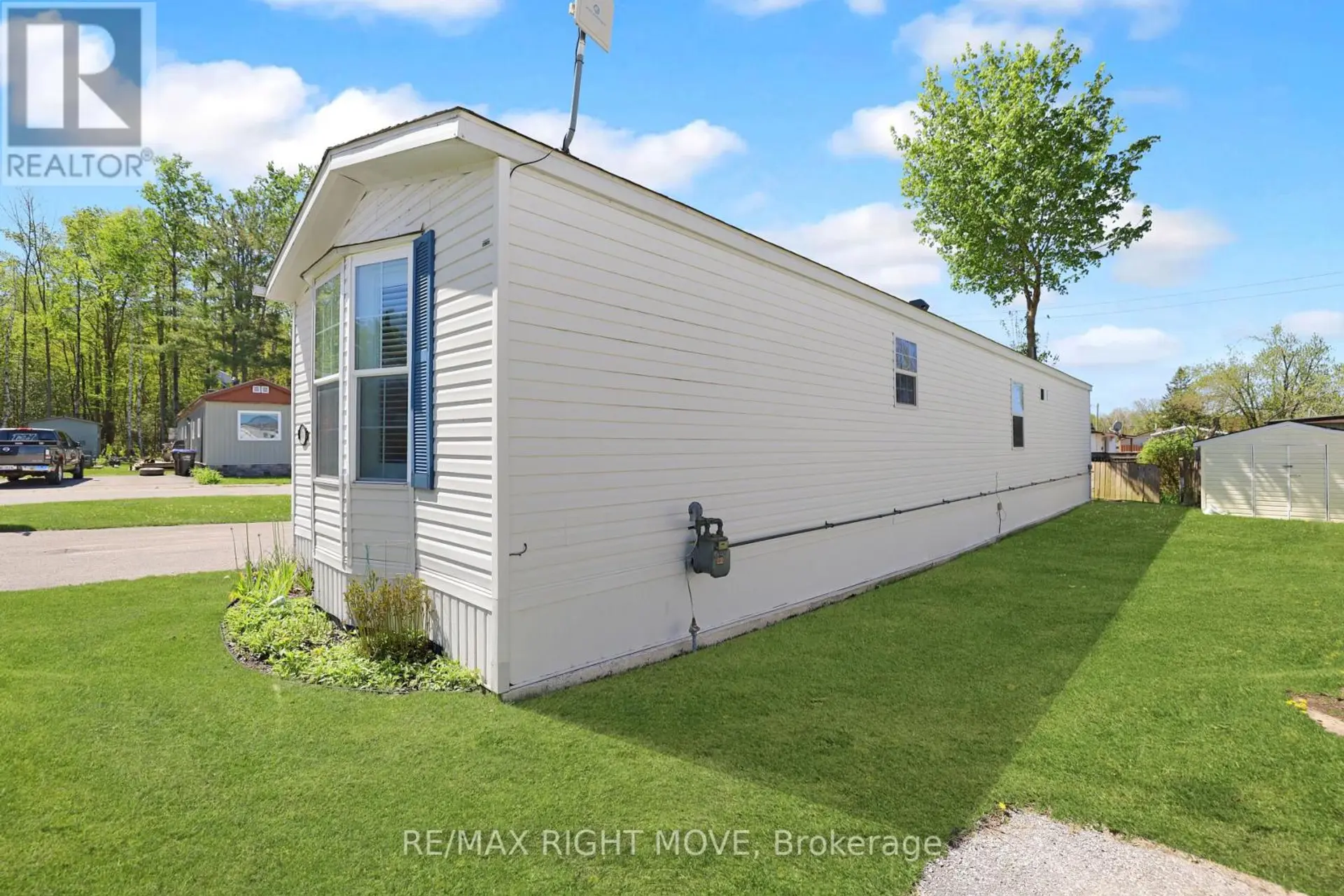 4041 ASH CRESCENT - Image 15