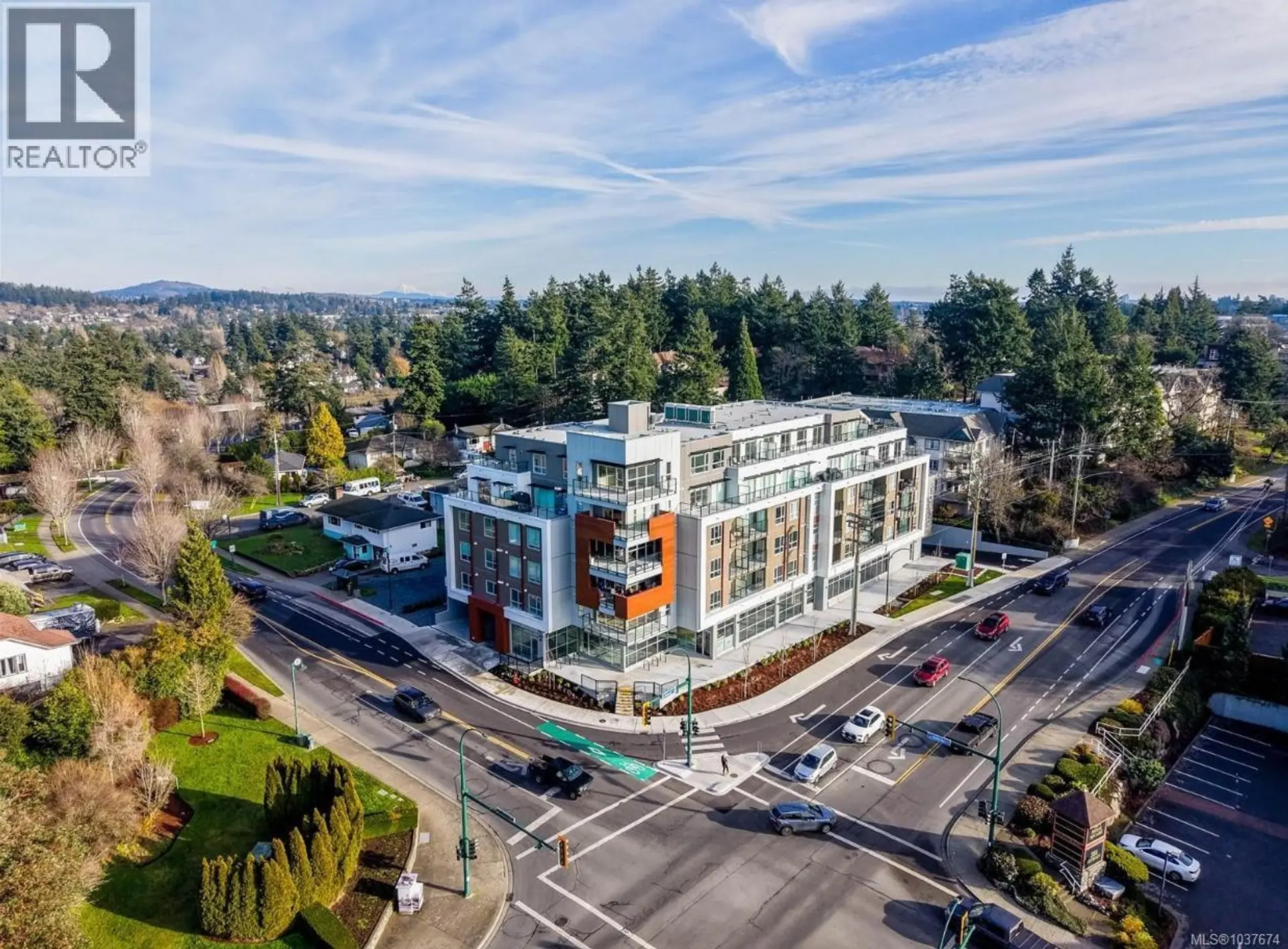 #403 258 Helmcken Rd - Image 2