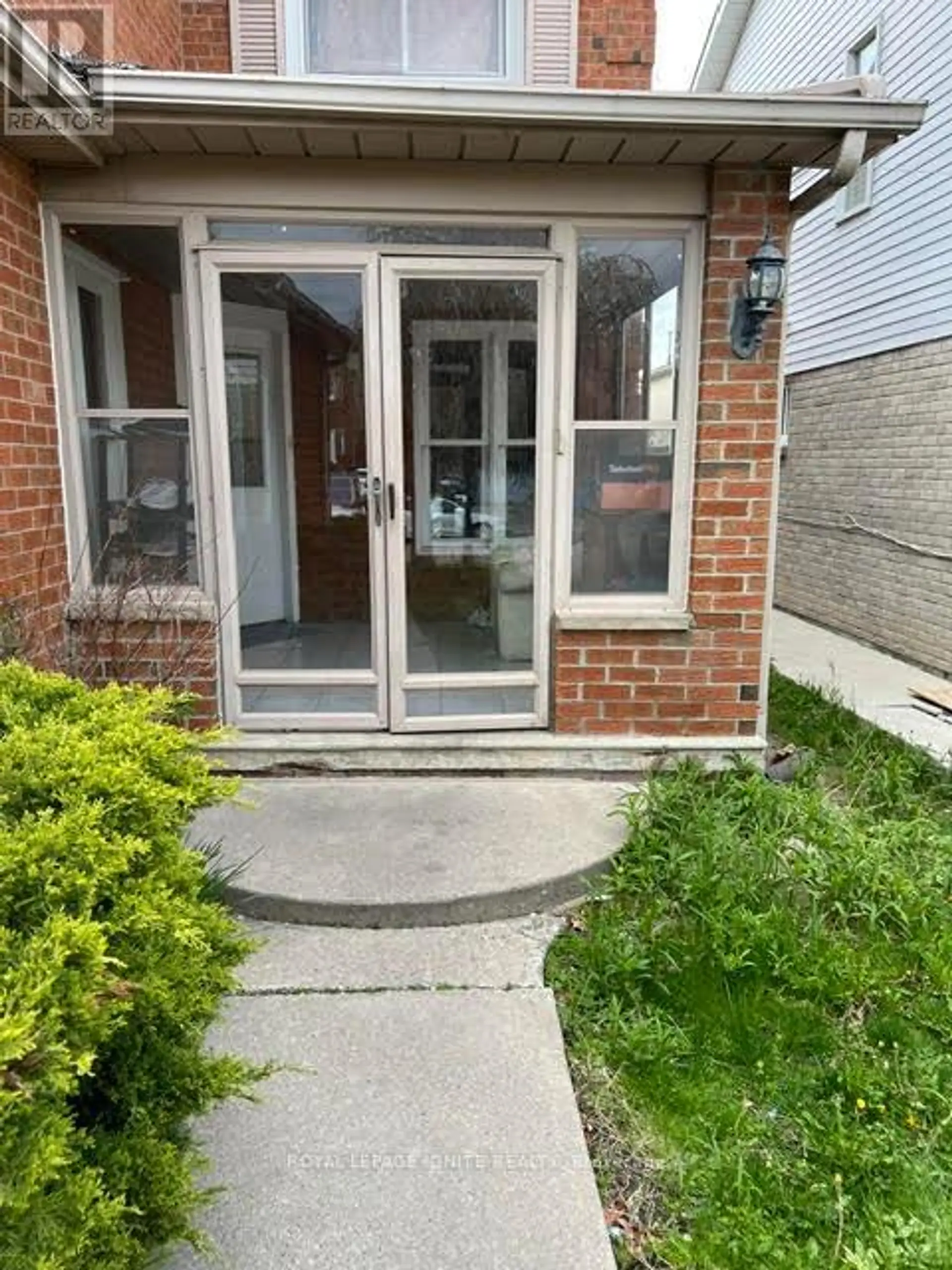 62 WOODSIDE COURT - Image 2