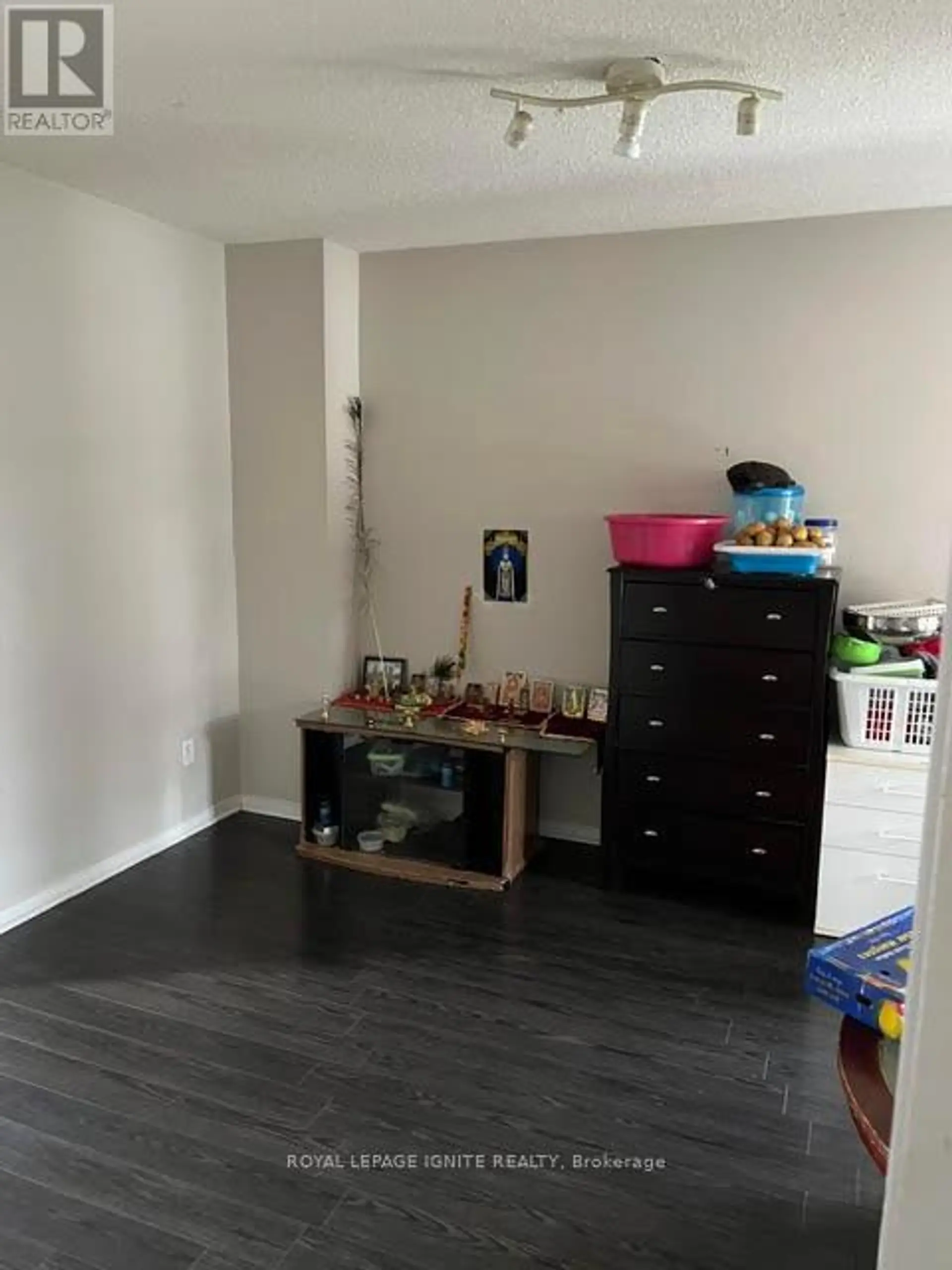 62 WOODSIDE COURT - Image 3