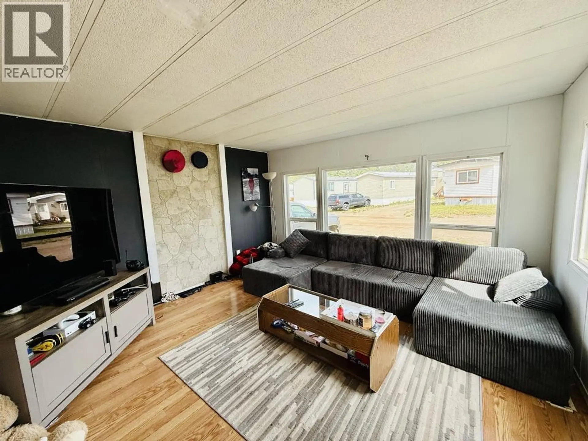 #69 95 LAIDLAW ROAD - Image 5