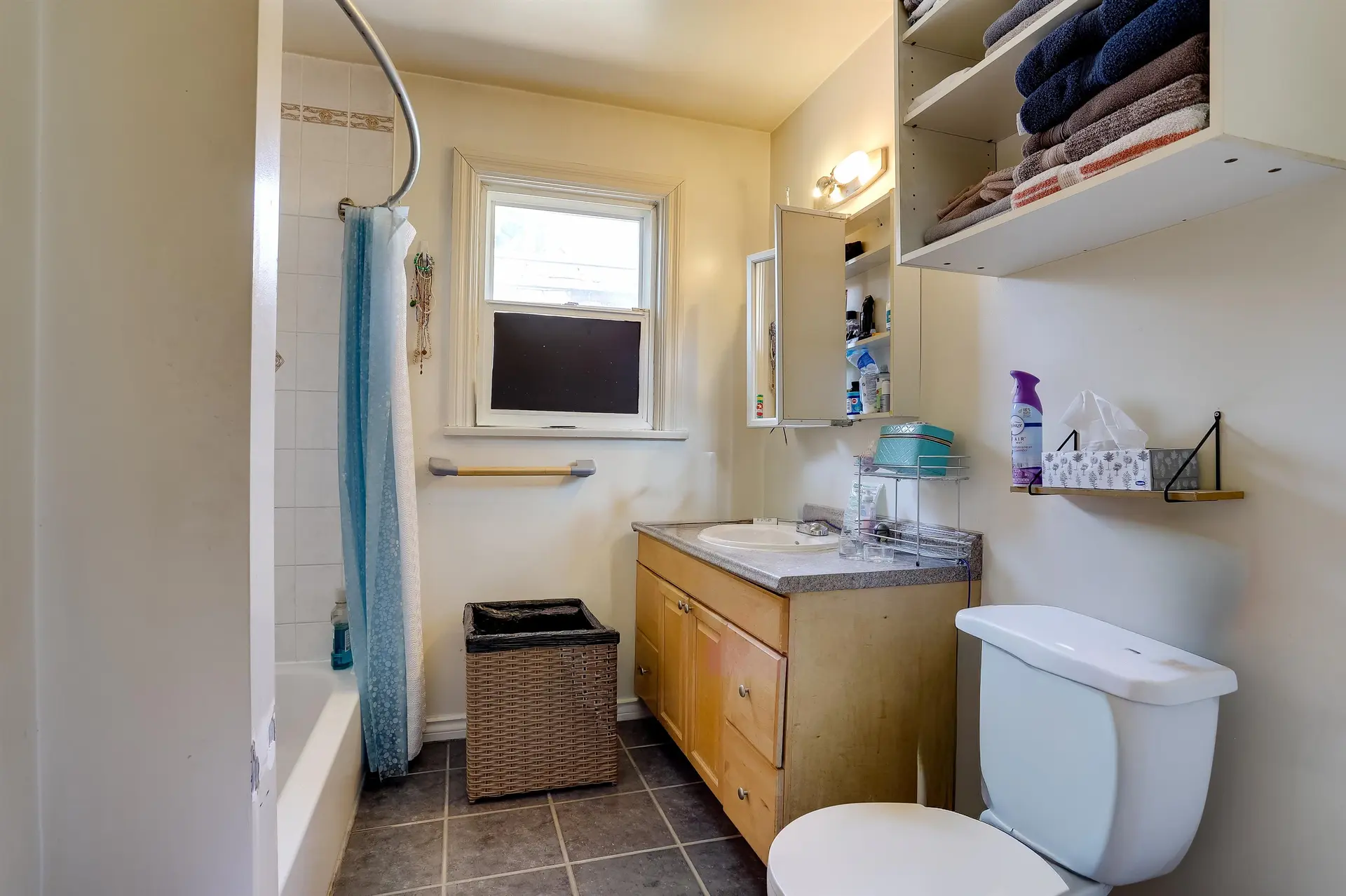 936 Nanaimo Street - Image 8