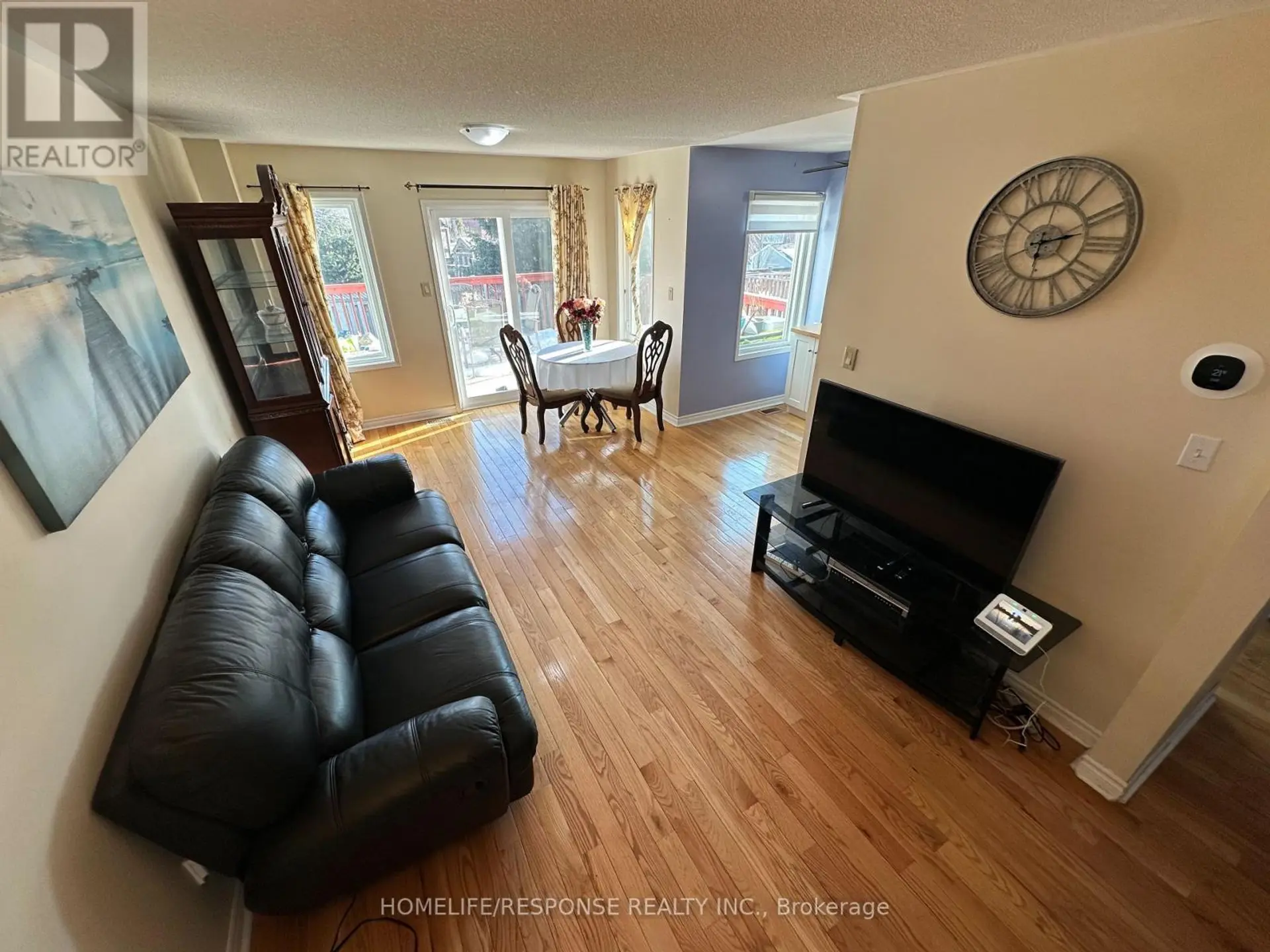 89 RAVENSCLIFFE COURT - Image 2