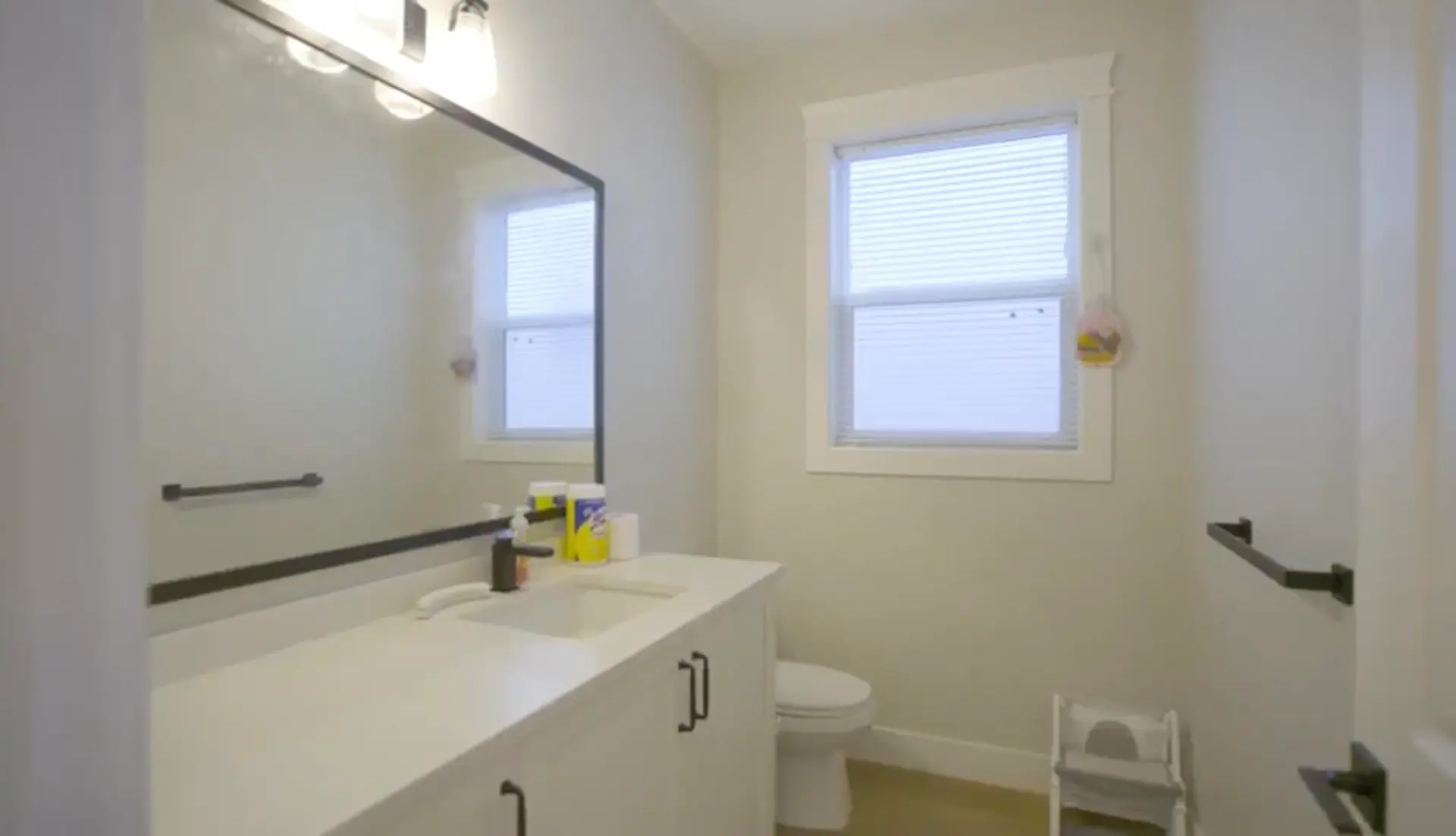 #21 4217 Old Clayburn Road - Image 2
