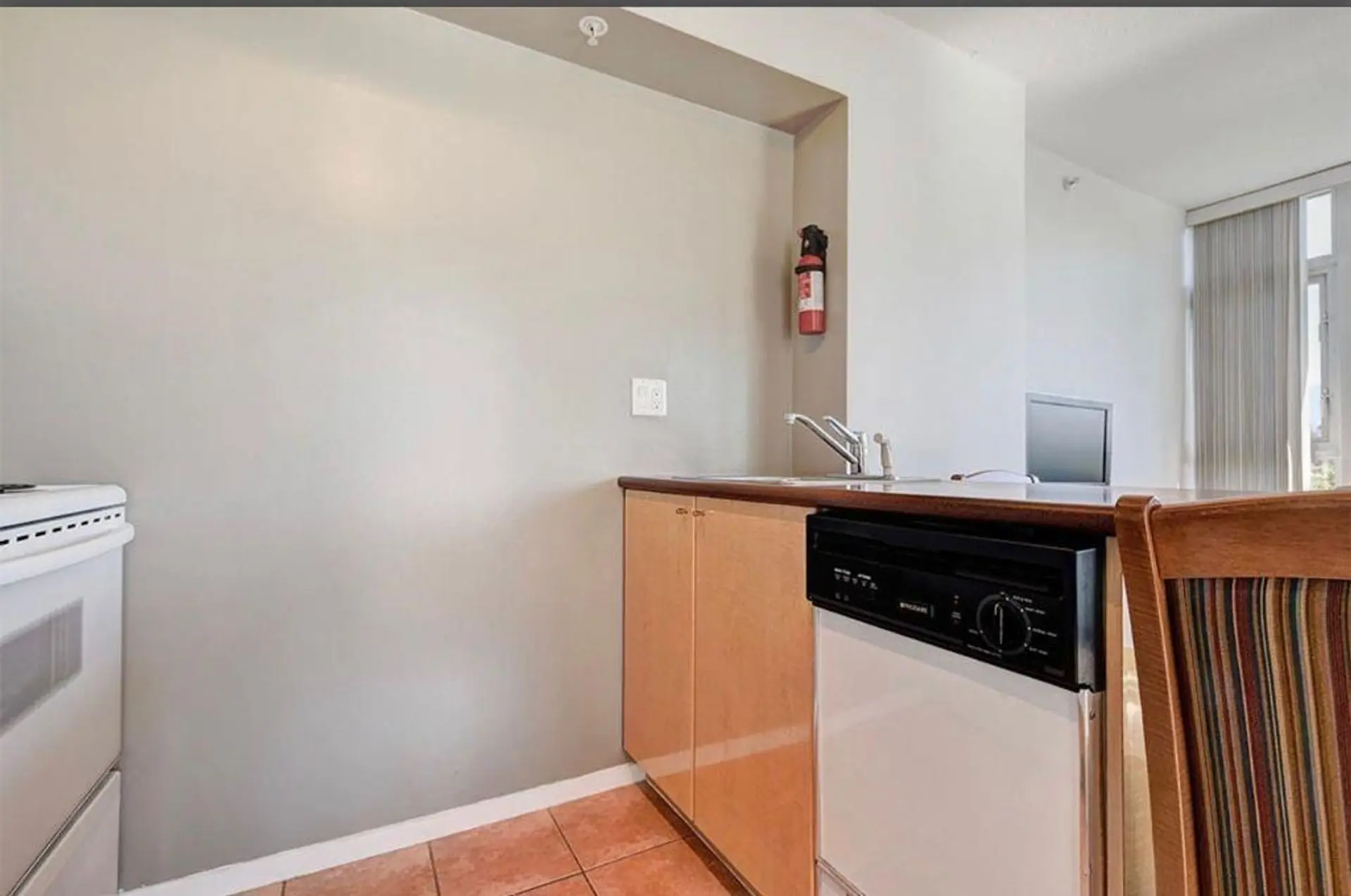 #503 1889 Alberni Street - Image 12