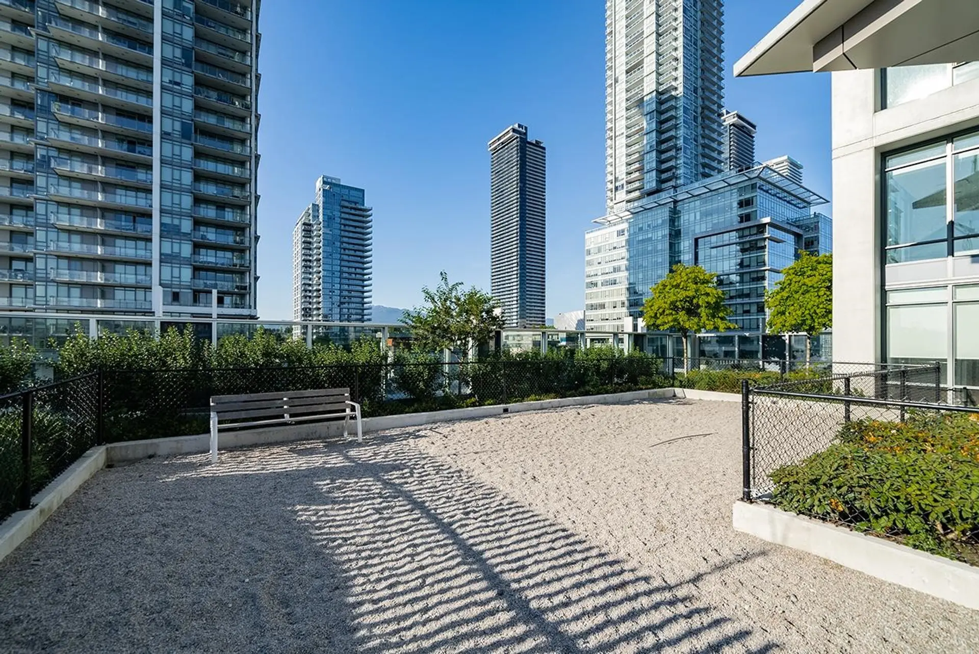 #305 2085 Skyline Court - Image 18
