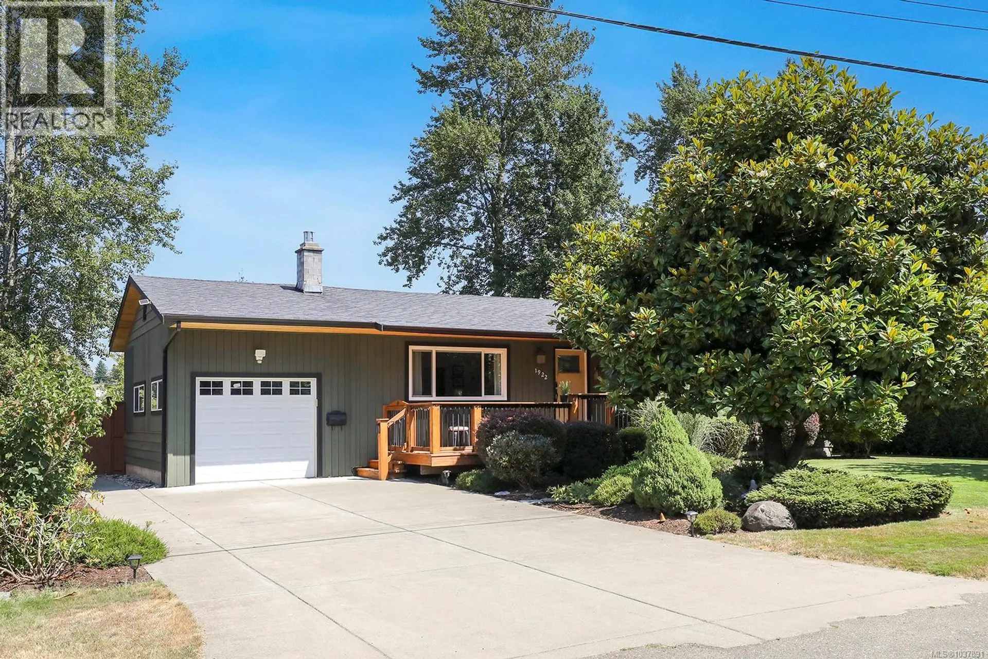 Property at 1922 Richardson Ave, Comox, BC