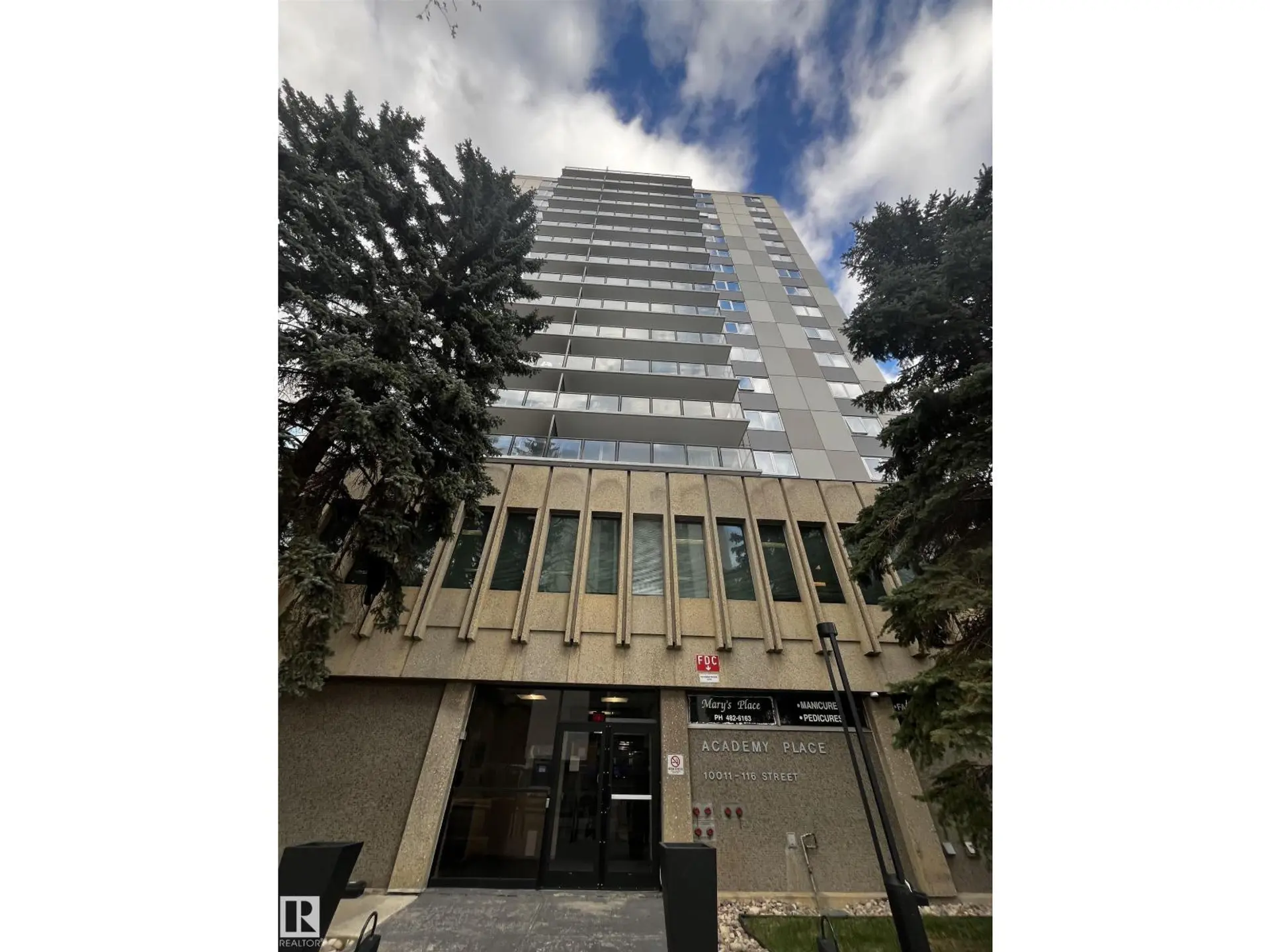 #807 10011 116 ST NW - Image 19