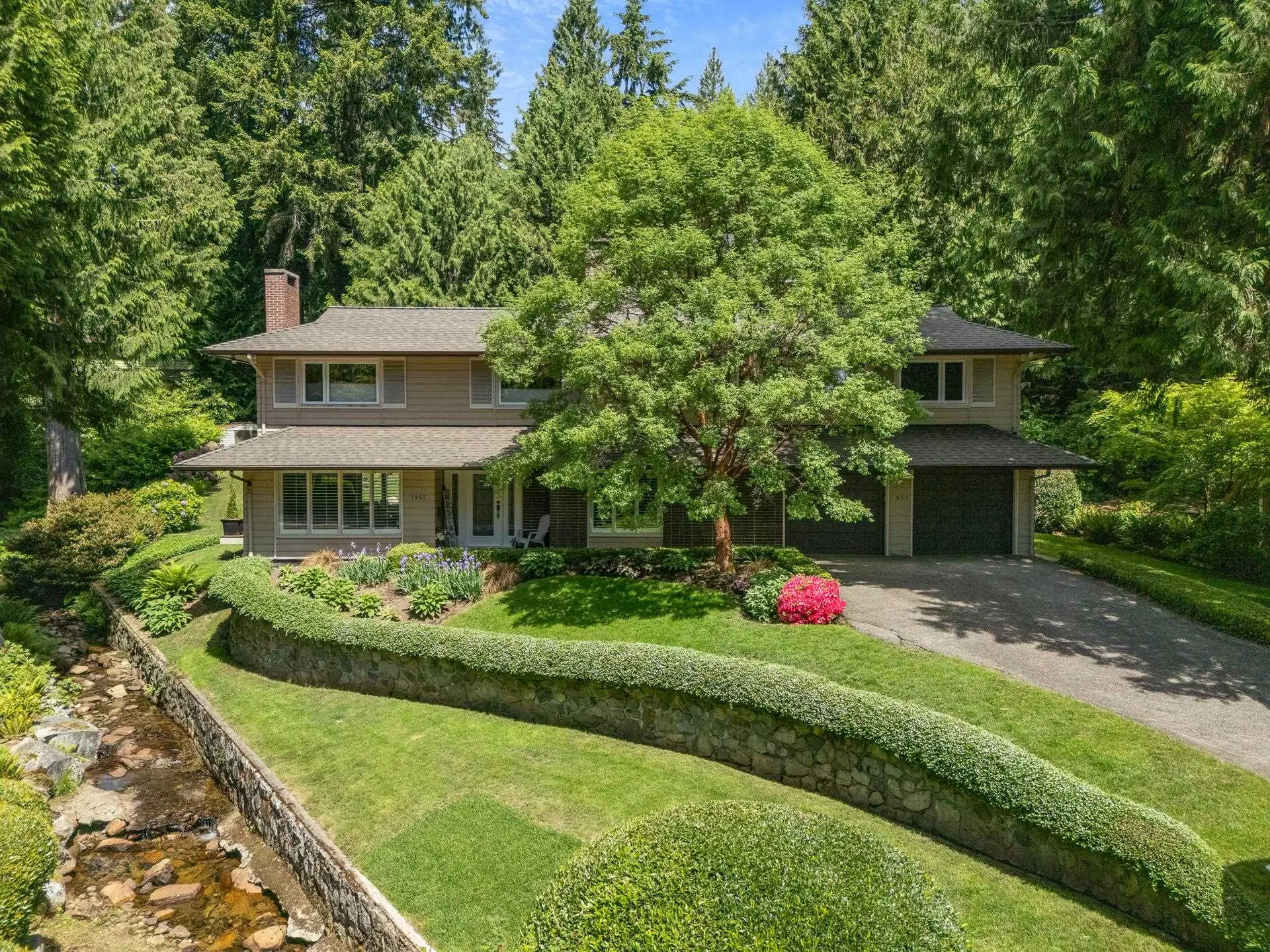 Property at 3955 Viewridge Place, West Vancouver, BC