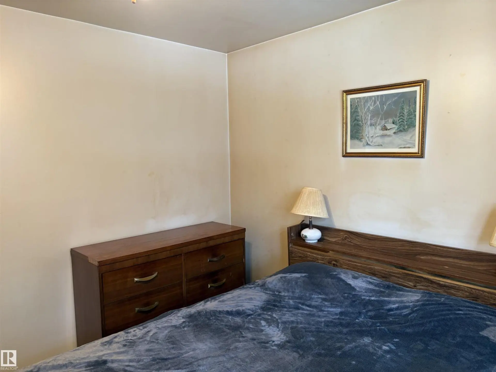 10916 151 ST NW - Image 12
