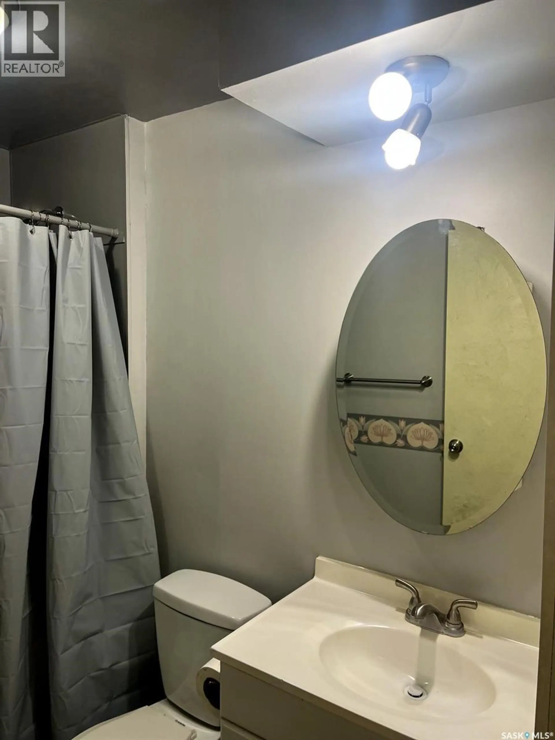 2234 Winnipeg STREET - Image 10