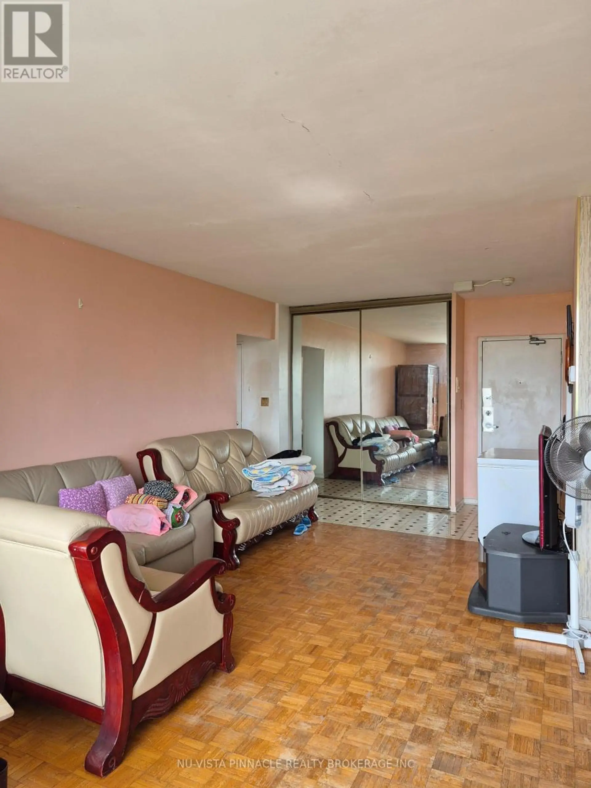 #612 1 MASSEY SQUARE - Image 6