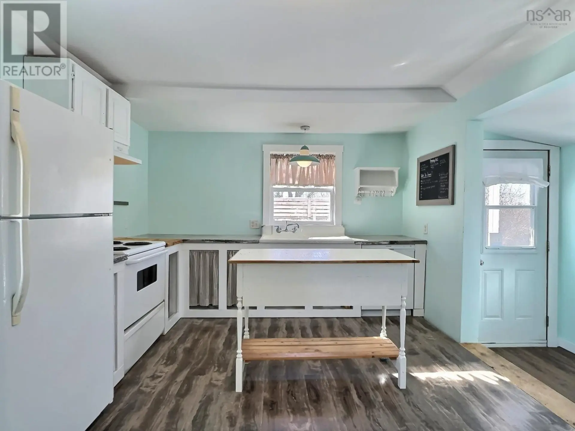 14 High Street - Image 3