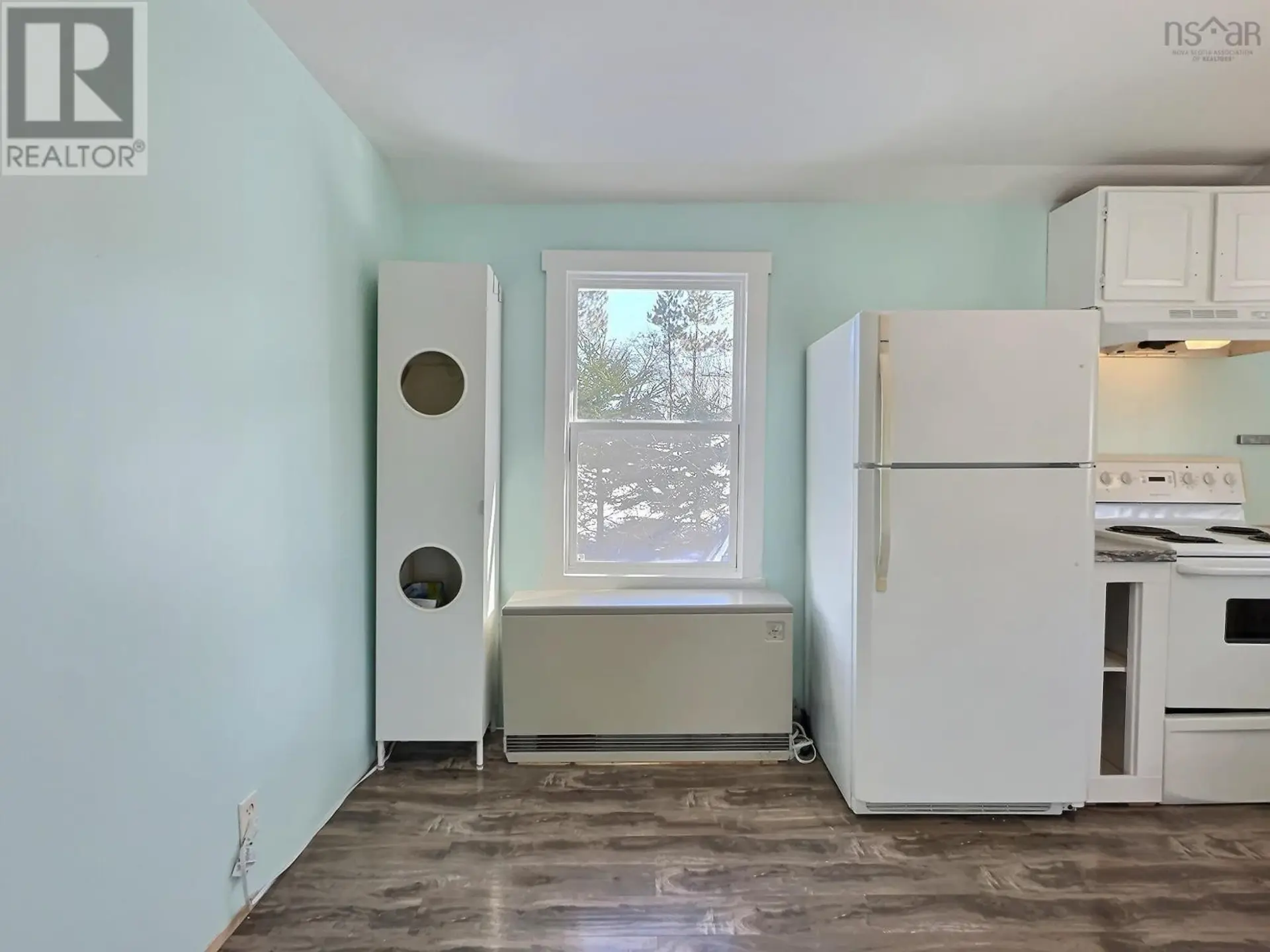 14 High Street - Image 5