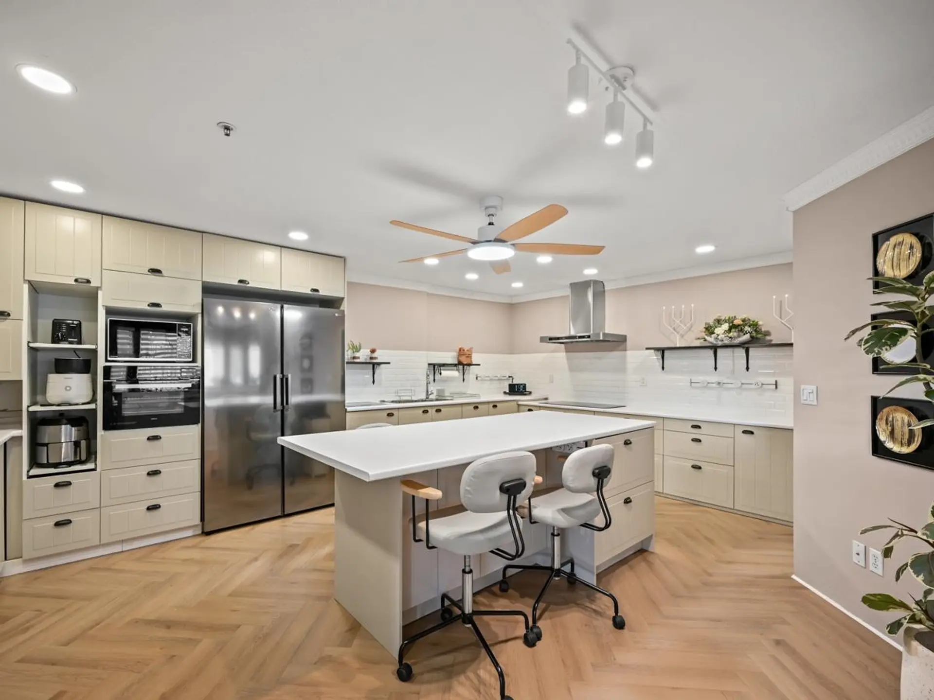 Property at #201 7600 Moffatt Road, Richmond, BC