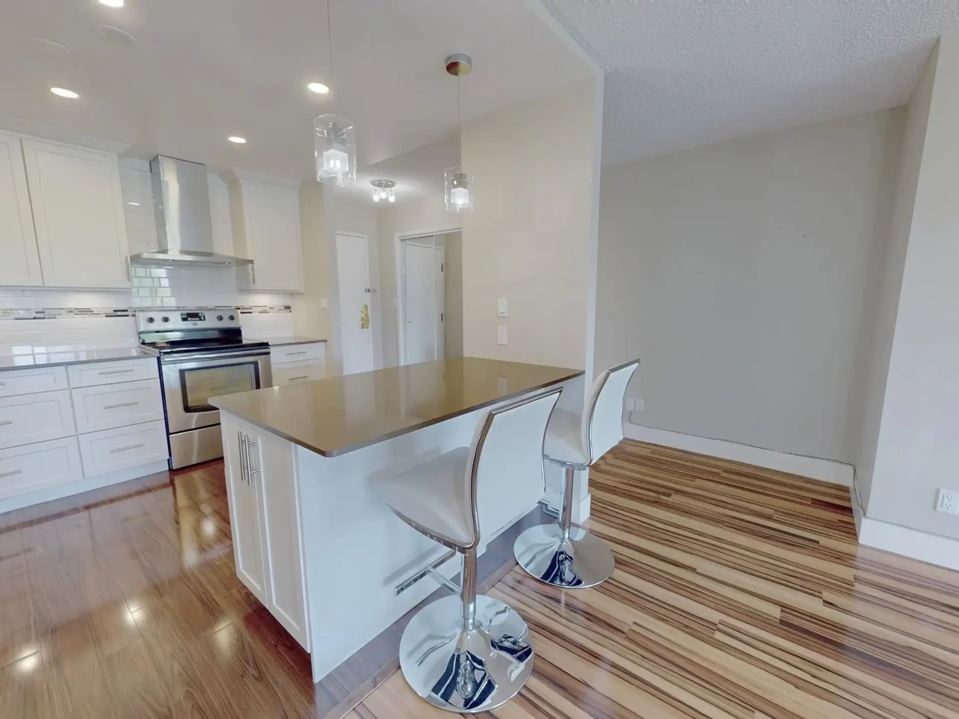 #405 1442 Foster Street - Image 3
