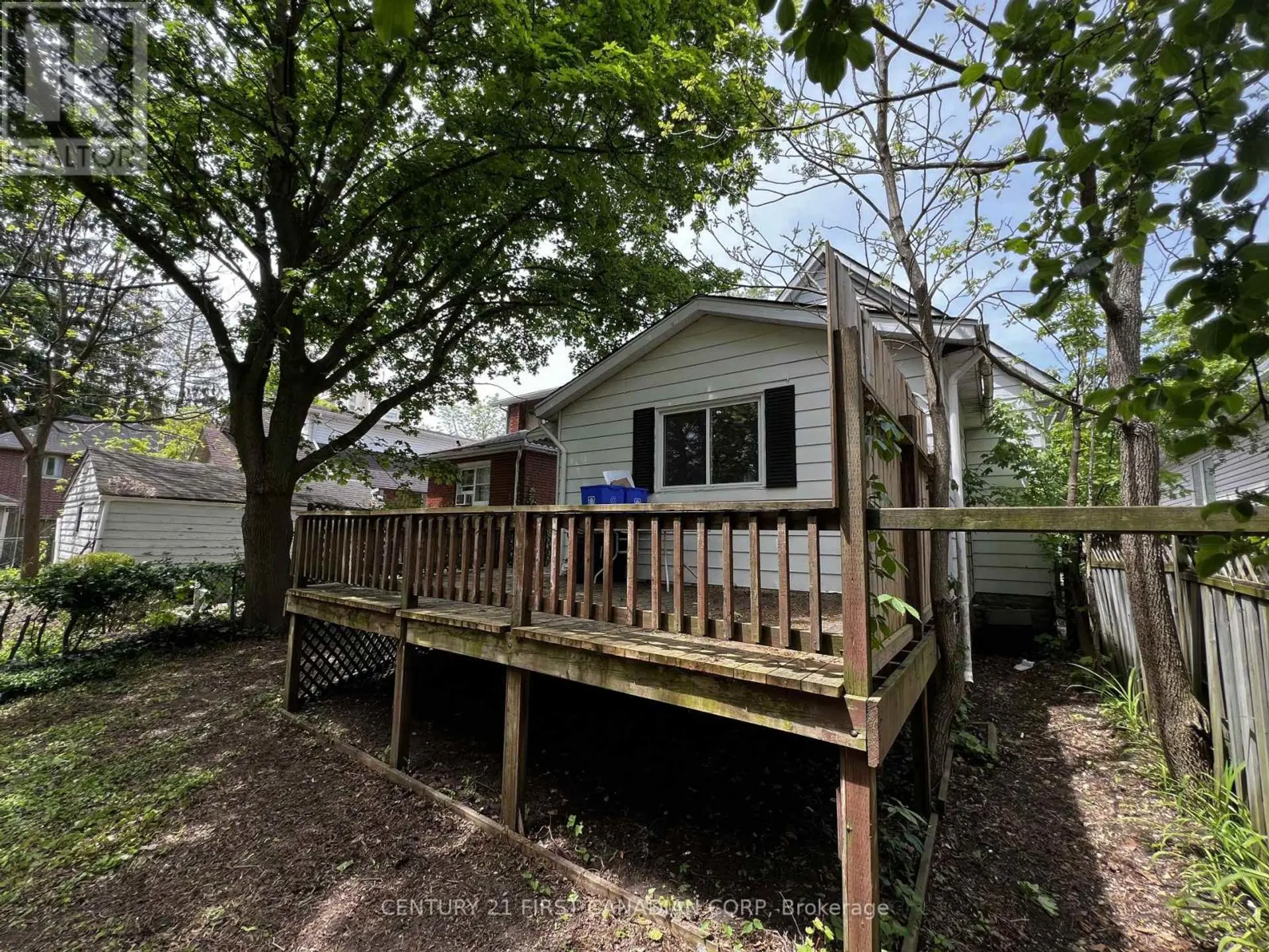 215 BERNARD AVENUE - Image 11